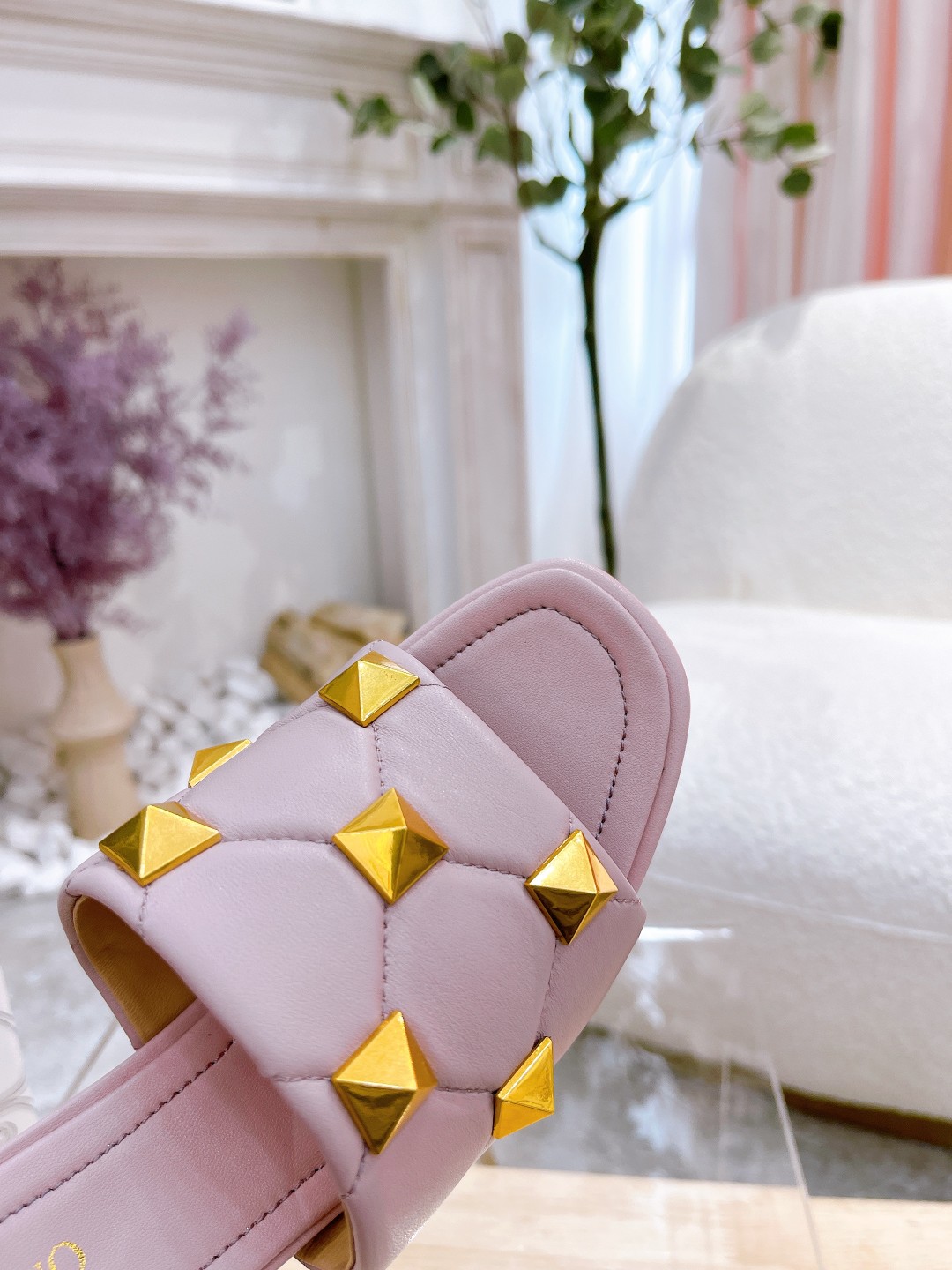 VALENTINO GARAVANI Roman Stud WOMEN 34 - vstockx