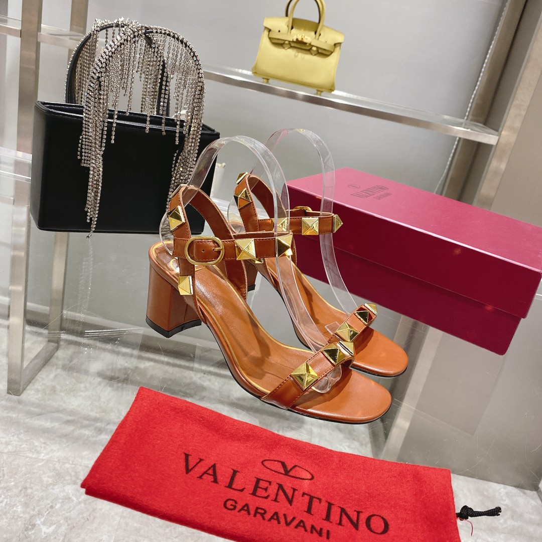 VALENTINO GARAVANI ROMAN STUD WOMEN 10 - vstockx