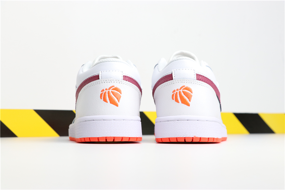 Jordan 1 Low White True Berry (GS) - vstockx