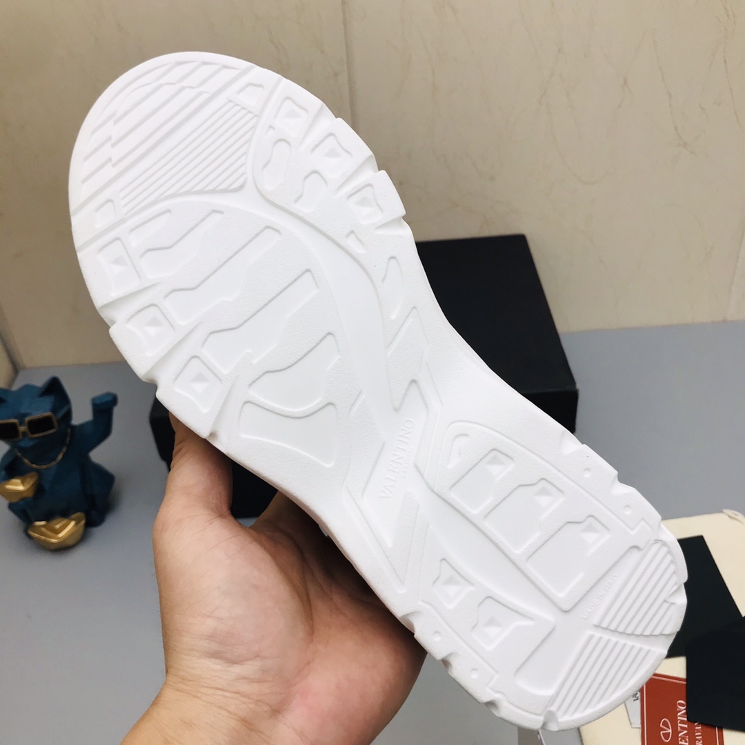 Valentino Garavani Gumboy low-top sneakers 19 - vstockx