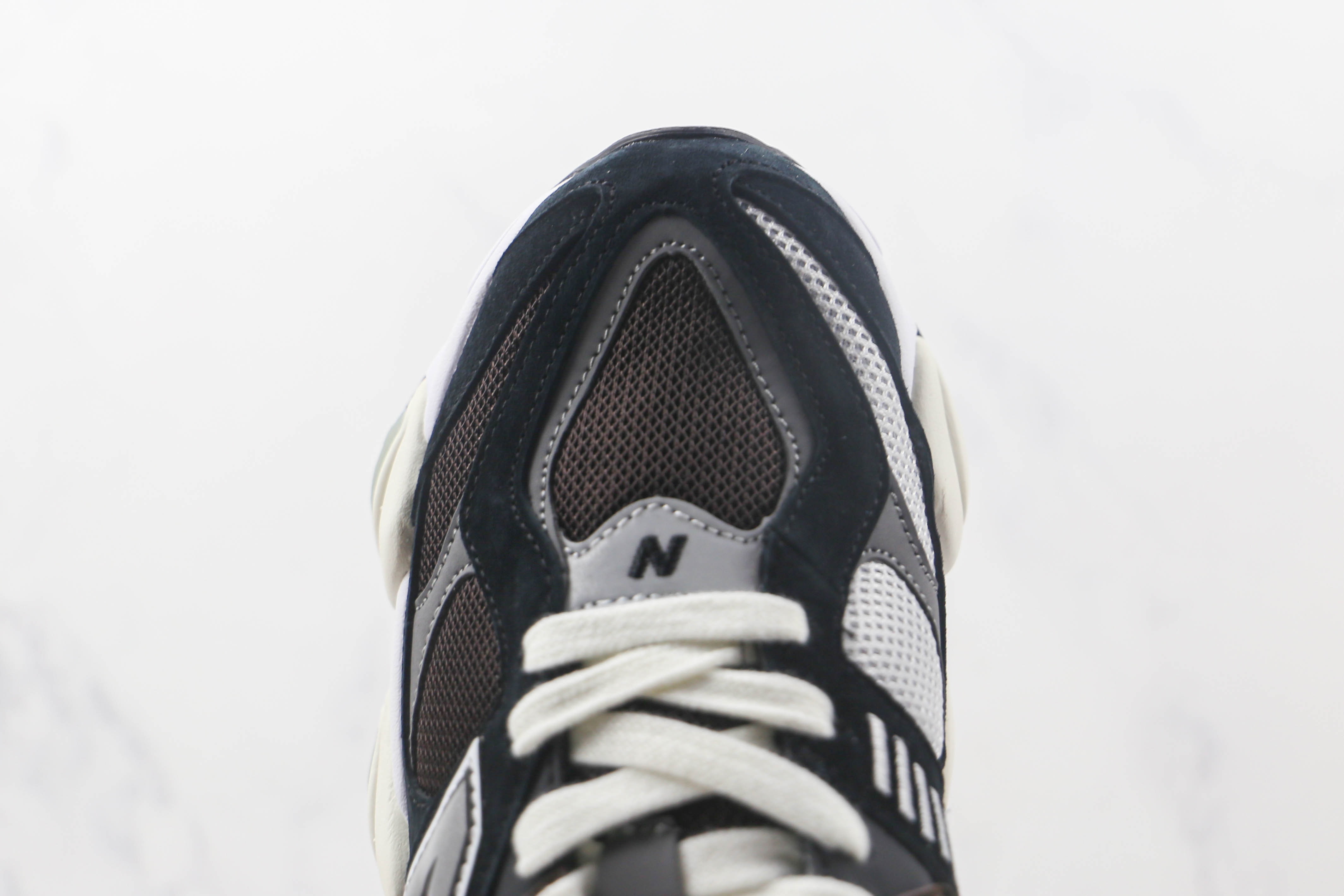 New Balance 9060 Brown Black - vstockx