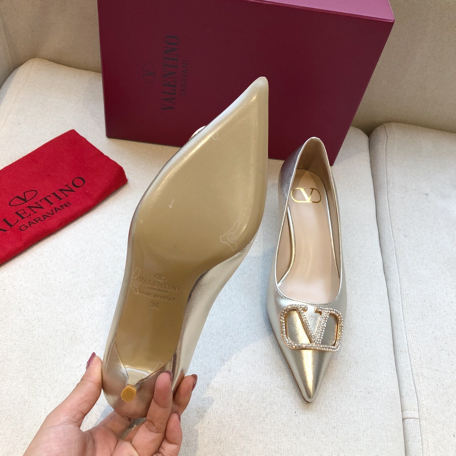 VALENTINO GARAVANI Roman Stud BOOT WOMEN 32 - vstockx