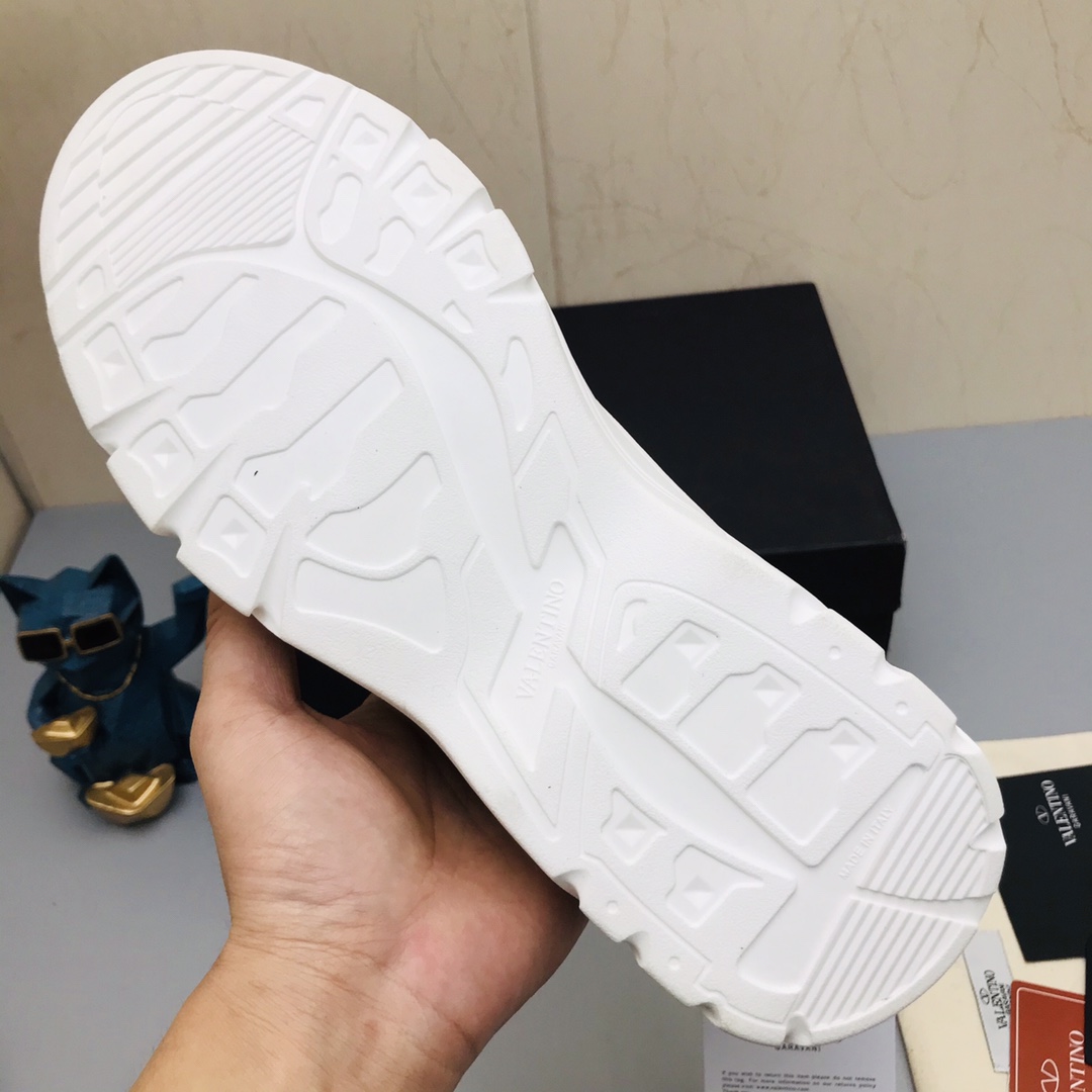 Valentino Garavani Gumboy low-top sneakers 20 - vstockx