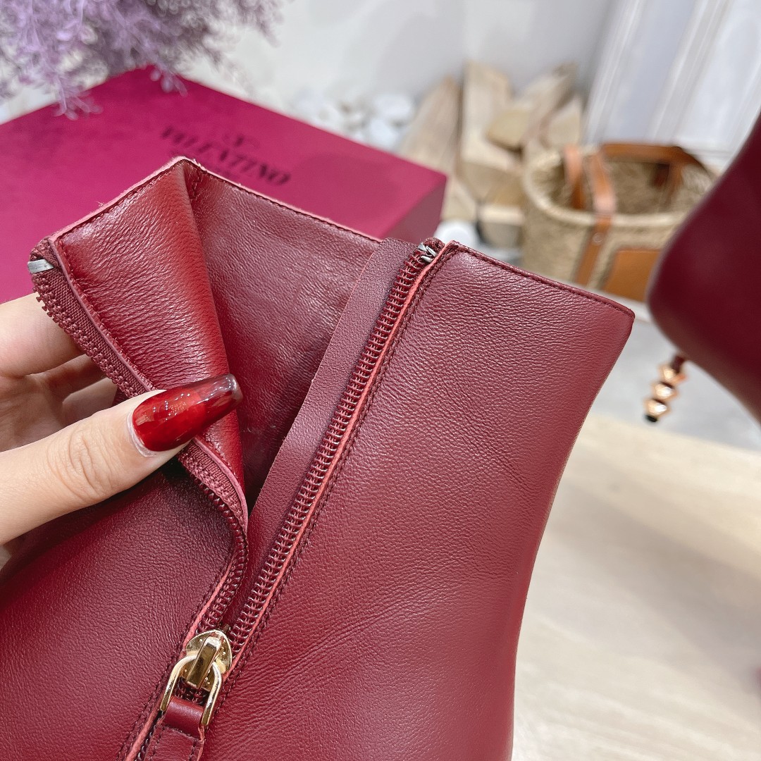 VALENTINO GARAVANI Roman Stud BOOT WOMEN 30 - vstockx