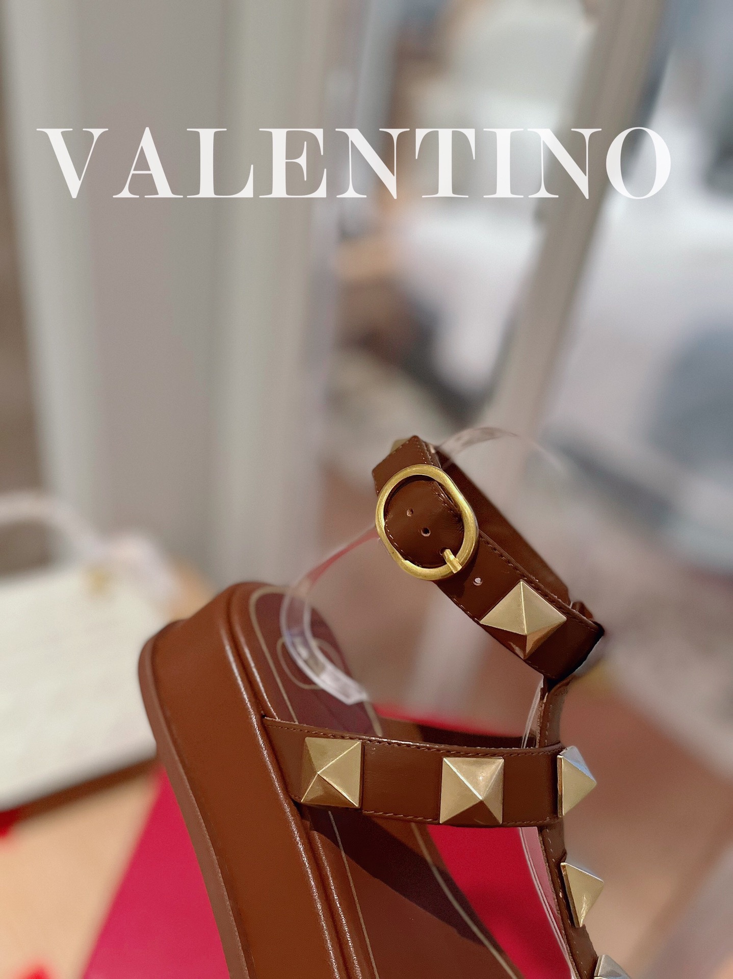 VALENTINO GARAVANI Roman Stud WOMEN 1 - vstockx
