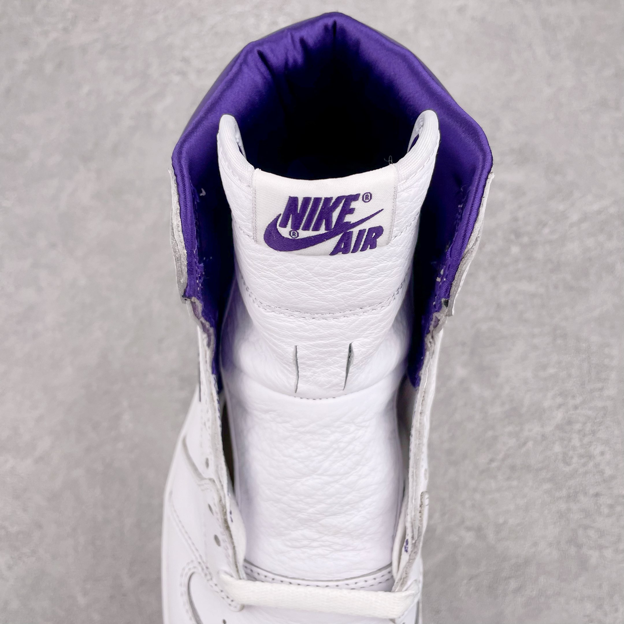 Jordan 1 Retro High Court Purple (W) - vstockx