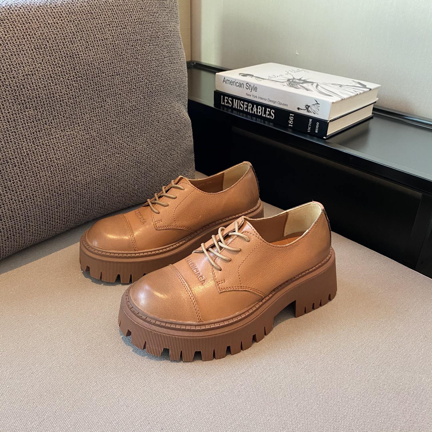 Balenciaga women 3 - vstockx