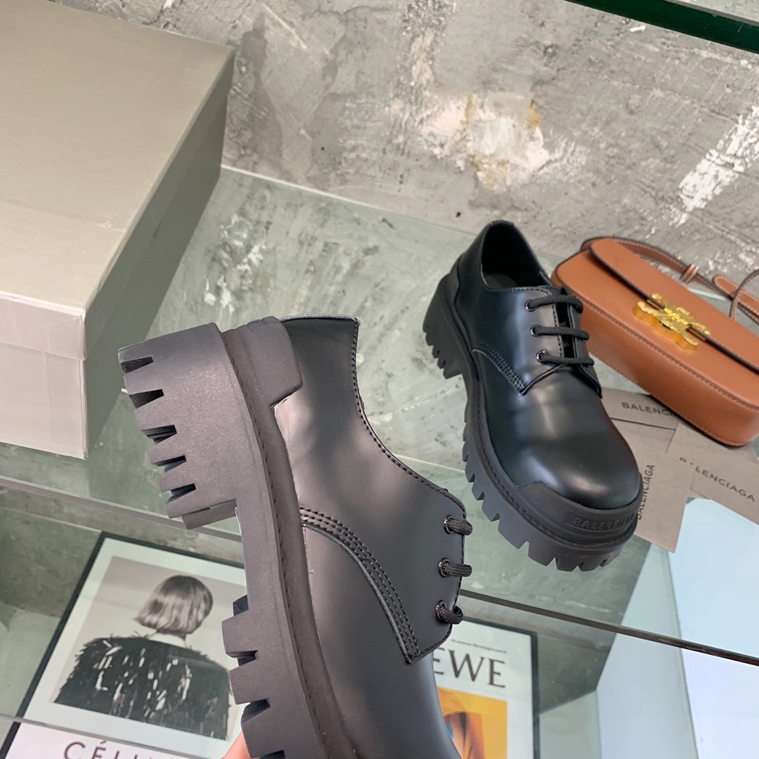 Balenciaga boot women 2 - vstockx