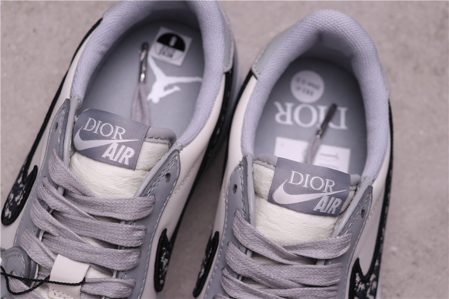 Jordan 1 Retro Low Dior - vstockx