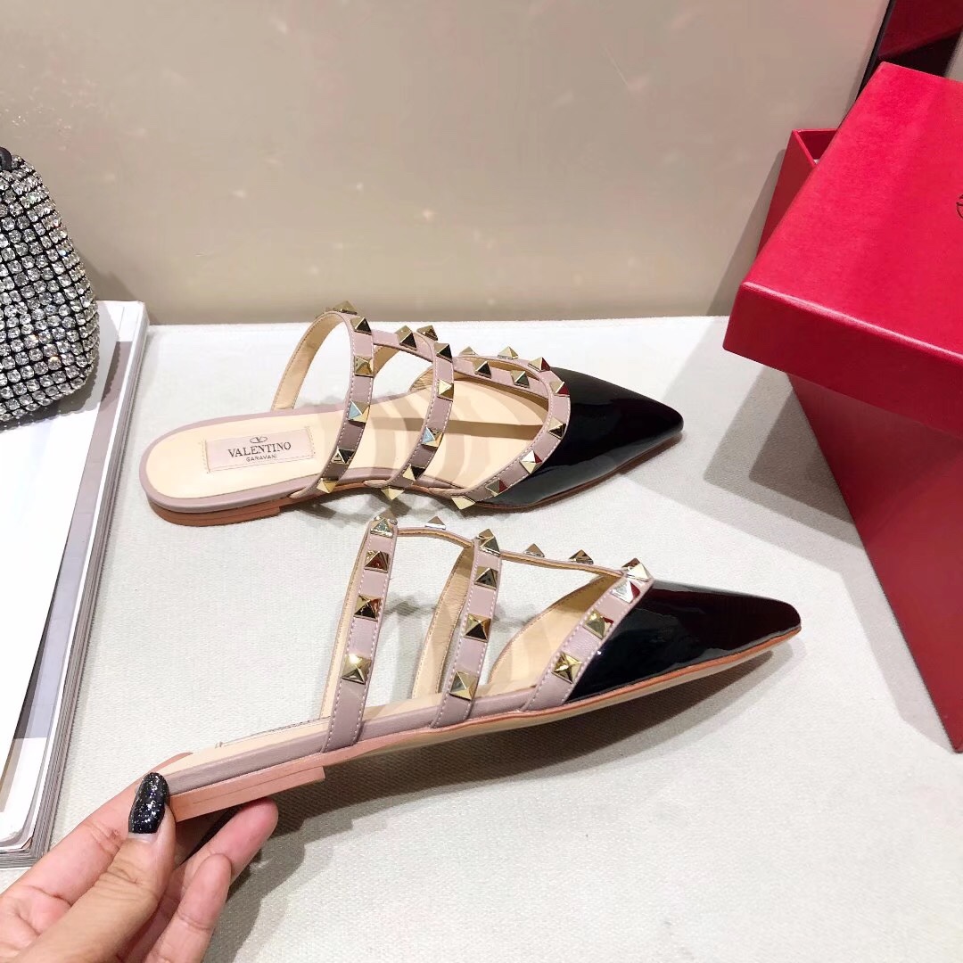 VALENTINO GARAVANI Roman Stud WOMEN 20 - vstockx