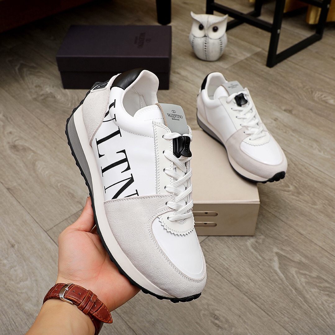 Valentino Garavani Low-top sneakers 13 - vstockx