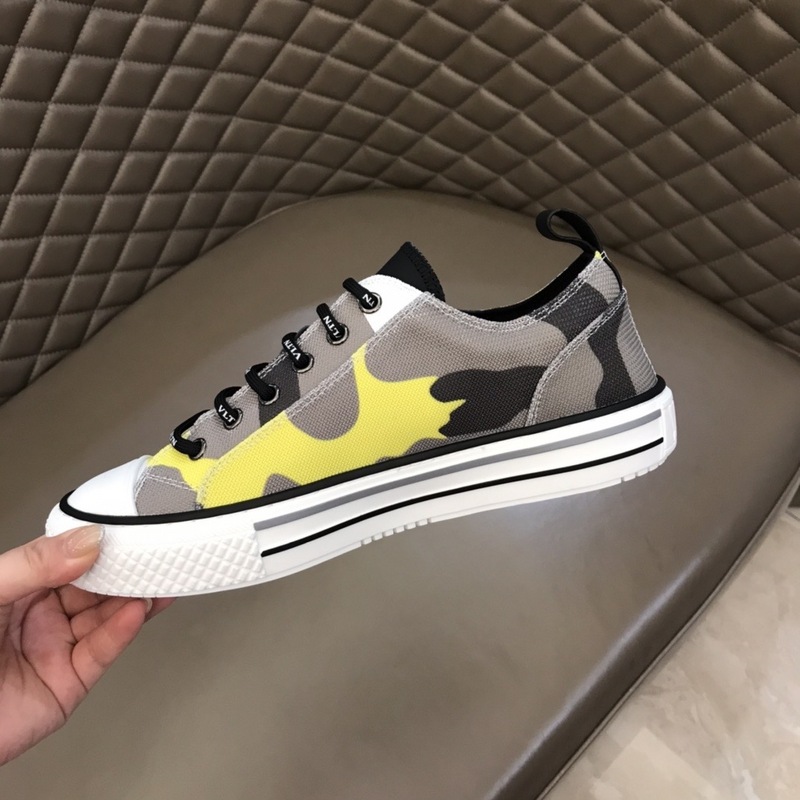 Valentino Garavani Giggies VLTN TIMES low-top sneakers 16 - vstockx