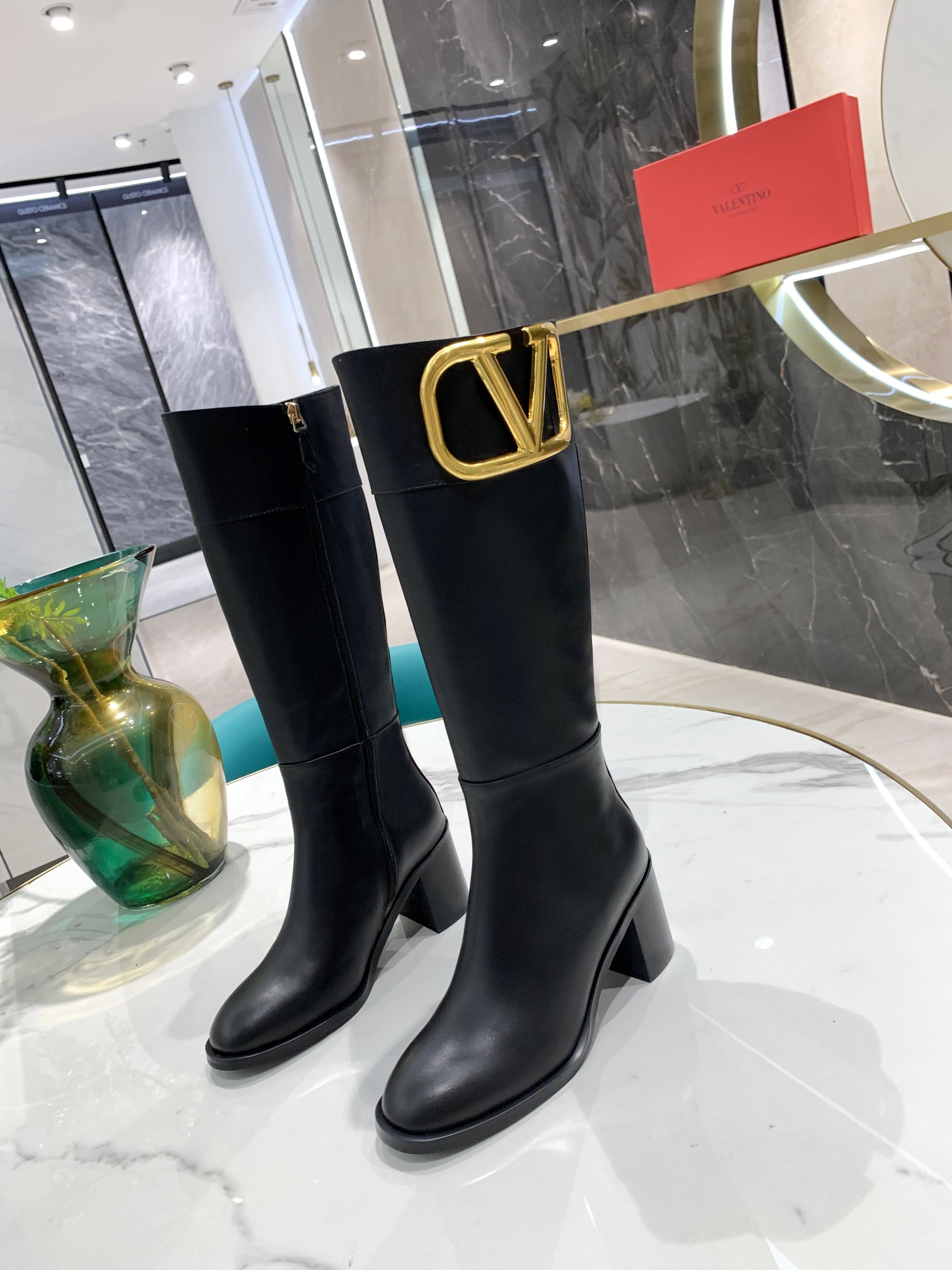 VALENTINO GARAVANI Roman Stud WOMEN 24 - vstockx