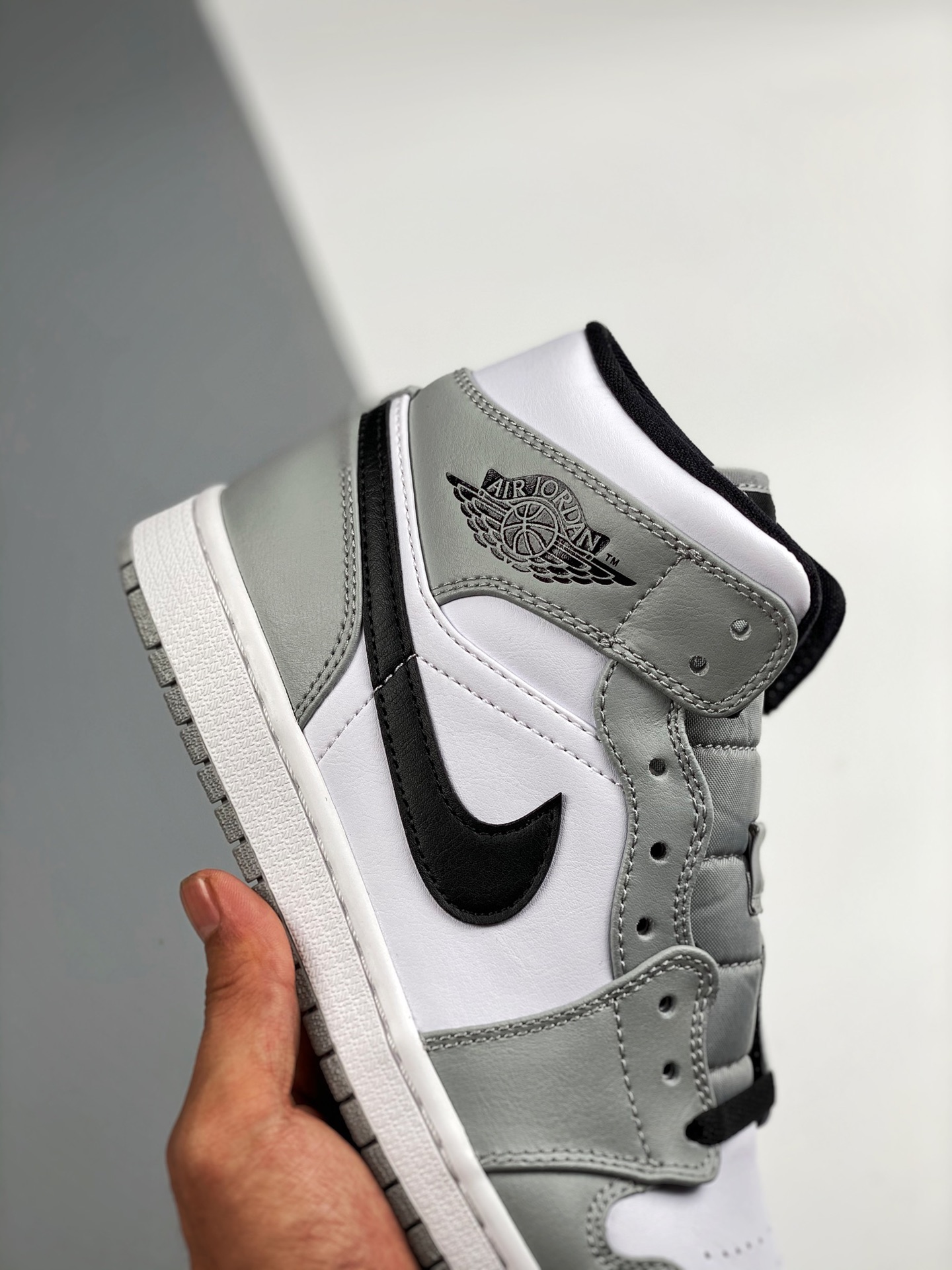 Jordan 1 Mid Light Smoke Grey - vstockx