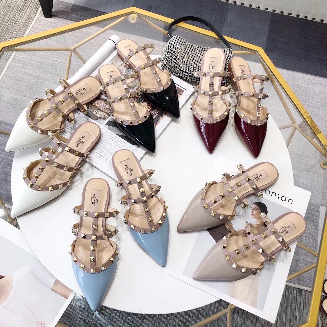 VALENTINO GARAVANI Roman Stud WOMEN 20 - vstockx