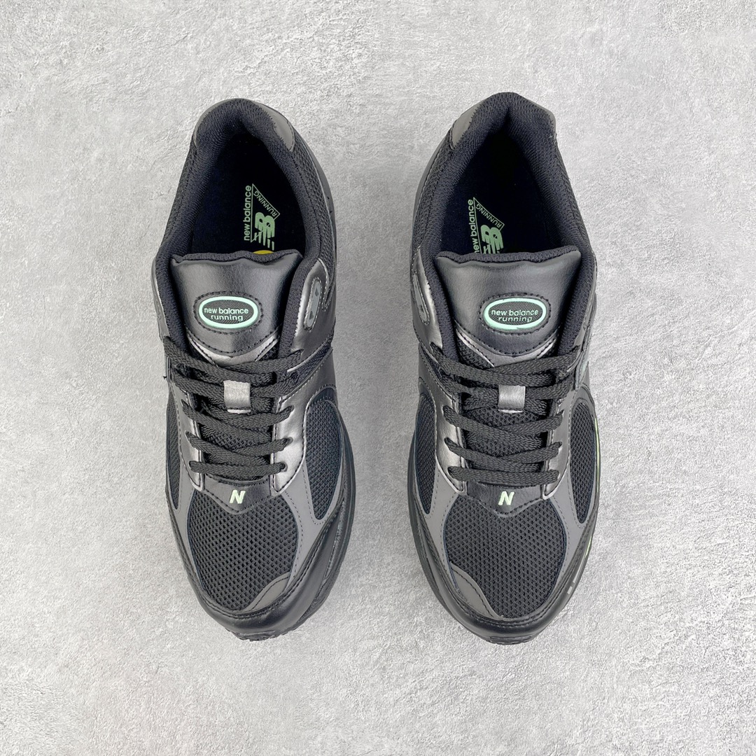 New Balance 2002R Black Silver Green - vstockx