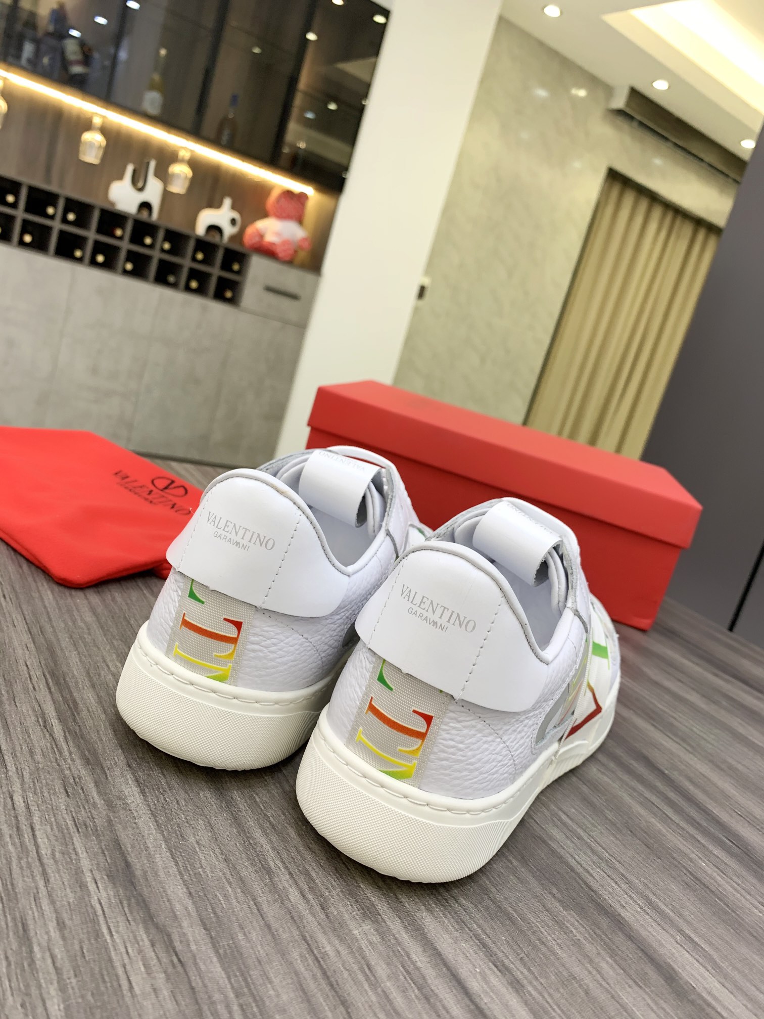 Valentino Garavani VL7N low-top sneakers 11 - vstockx