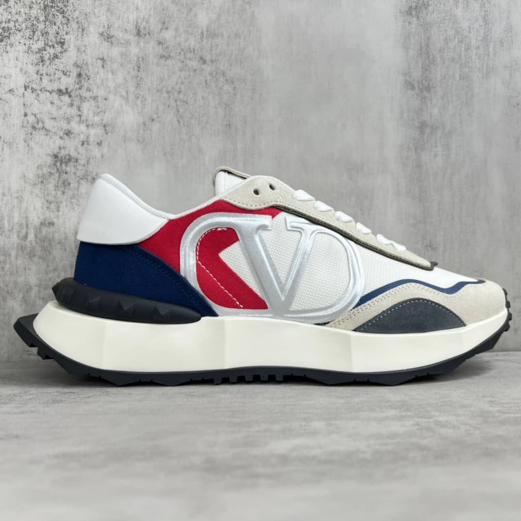 Valentino Garavani Vlogo Pace low-top sneaker in split leather, fabric and calfskin - vstockx