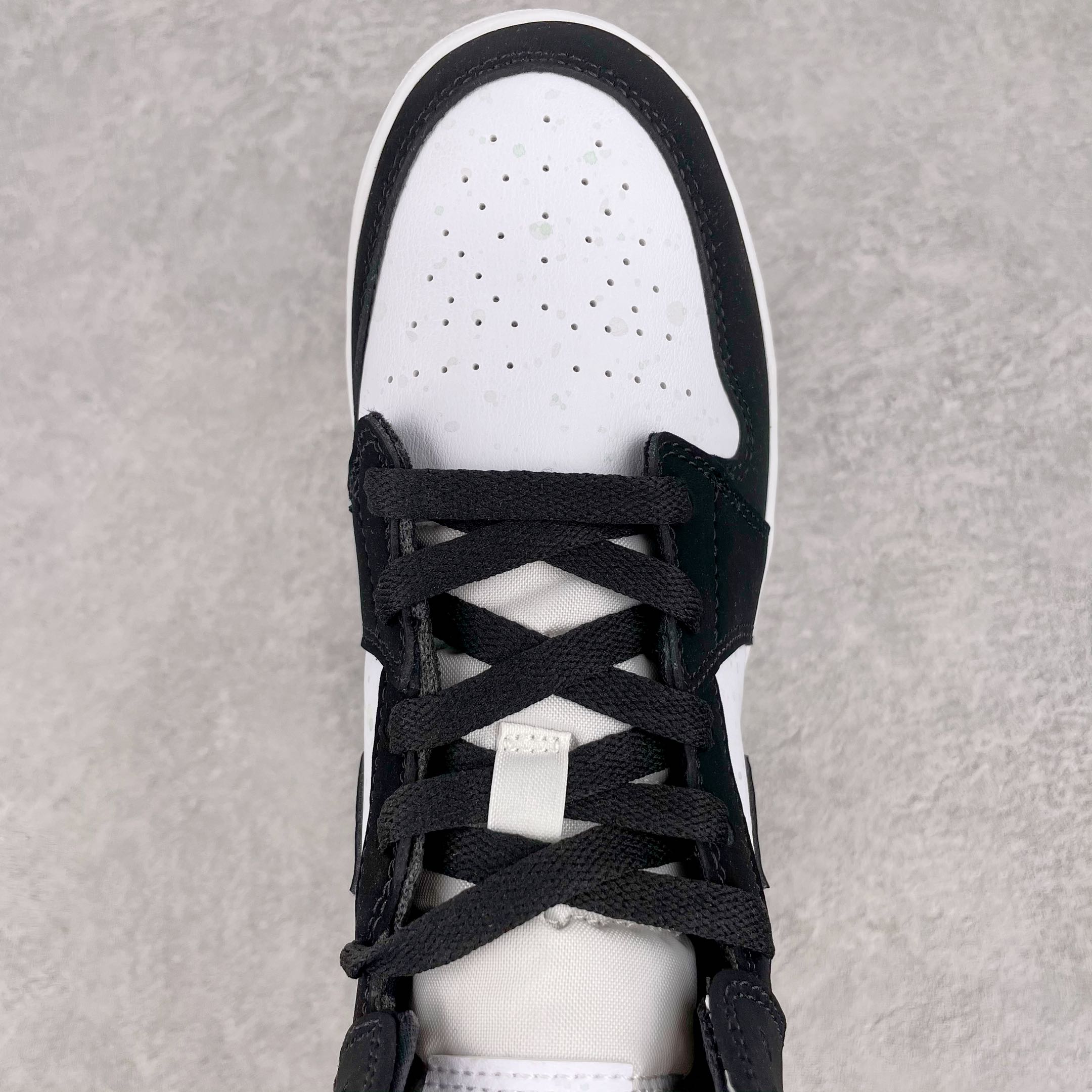 Jordan 1 Mid White Black Teal Tint - vstockx