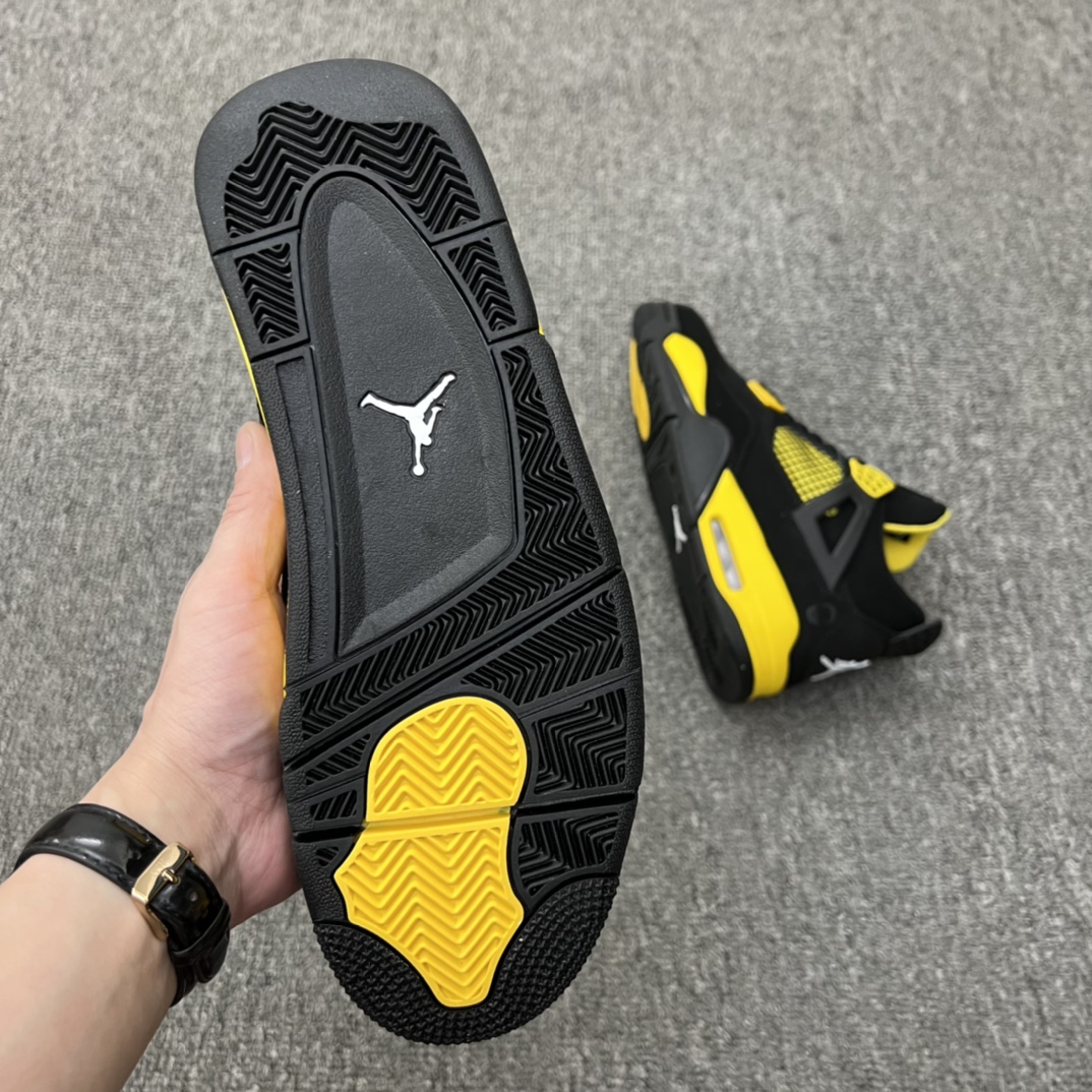 Jordan 4 Retro Thunder (2012) - vstockx