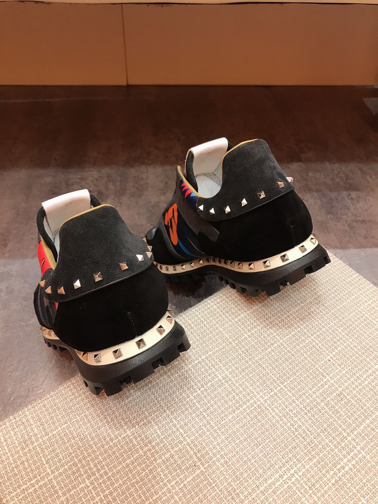 Valentino Garavani Rockrunner camouflage-print sneakers 19 - vstockx