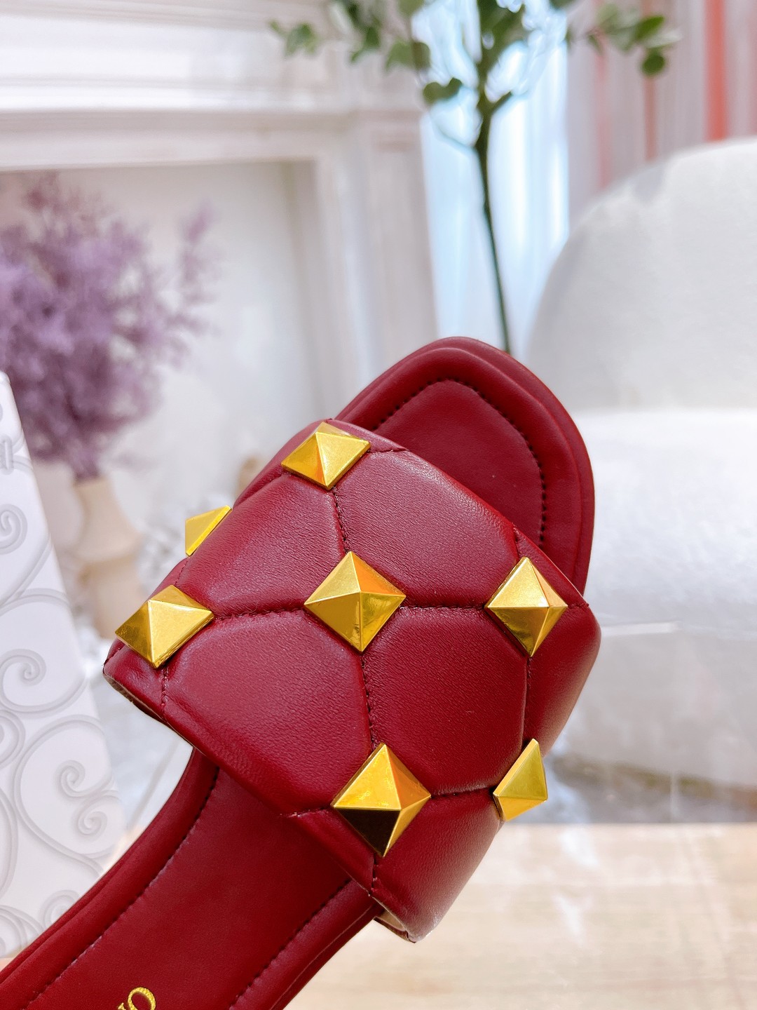 VALENTINO GARAVANI Roman Stud WOMEN 34 - vstockx