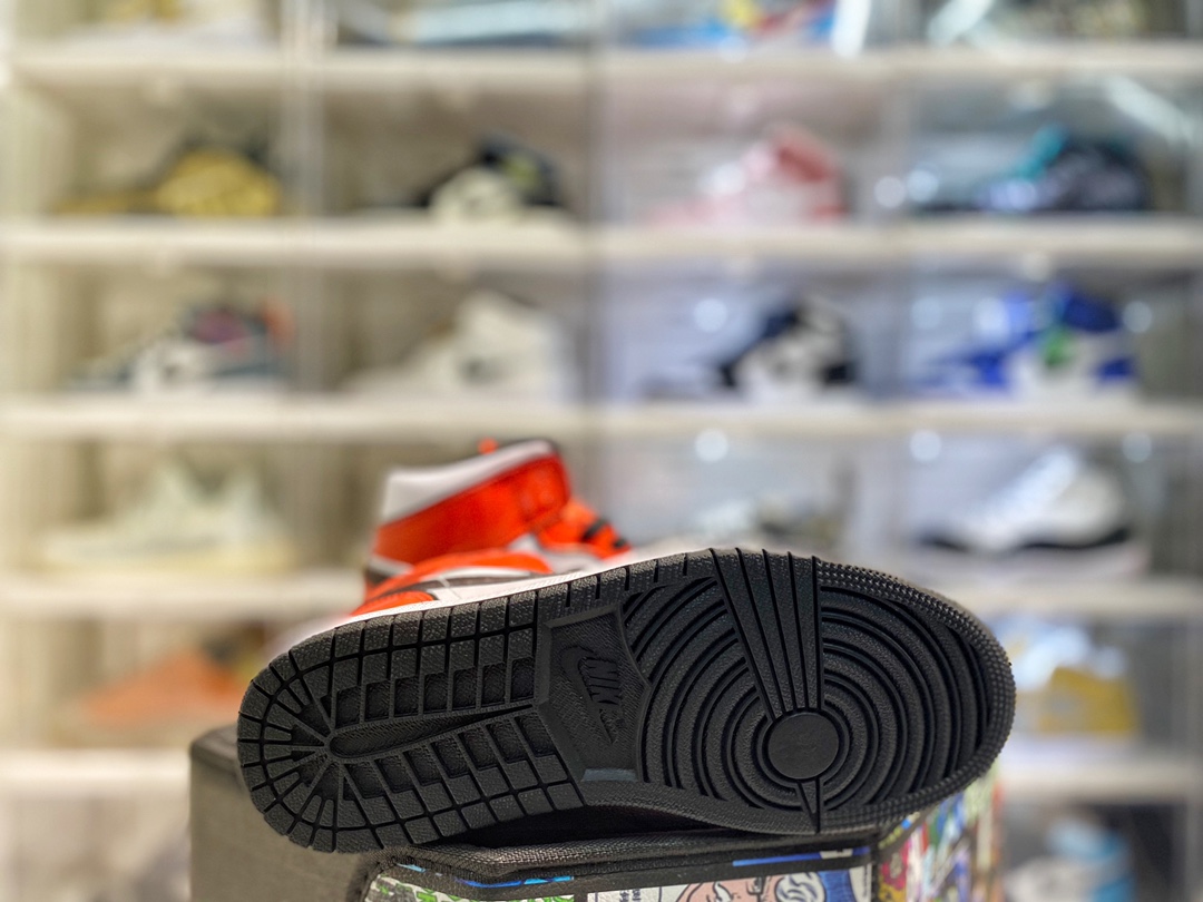 Jordan 1 Mid SE Turf Orange - vstockx