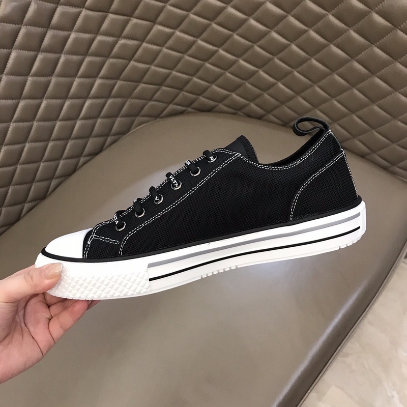 Valentino Garavani Giggies VLTN TIMES low-top sneakers 14 - vstockx