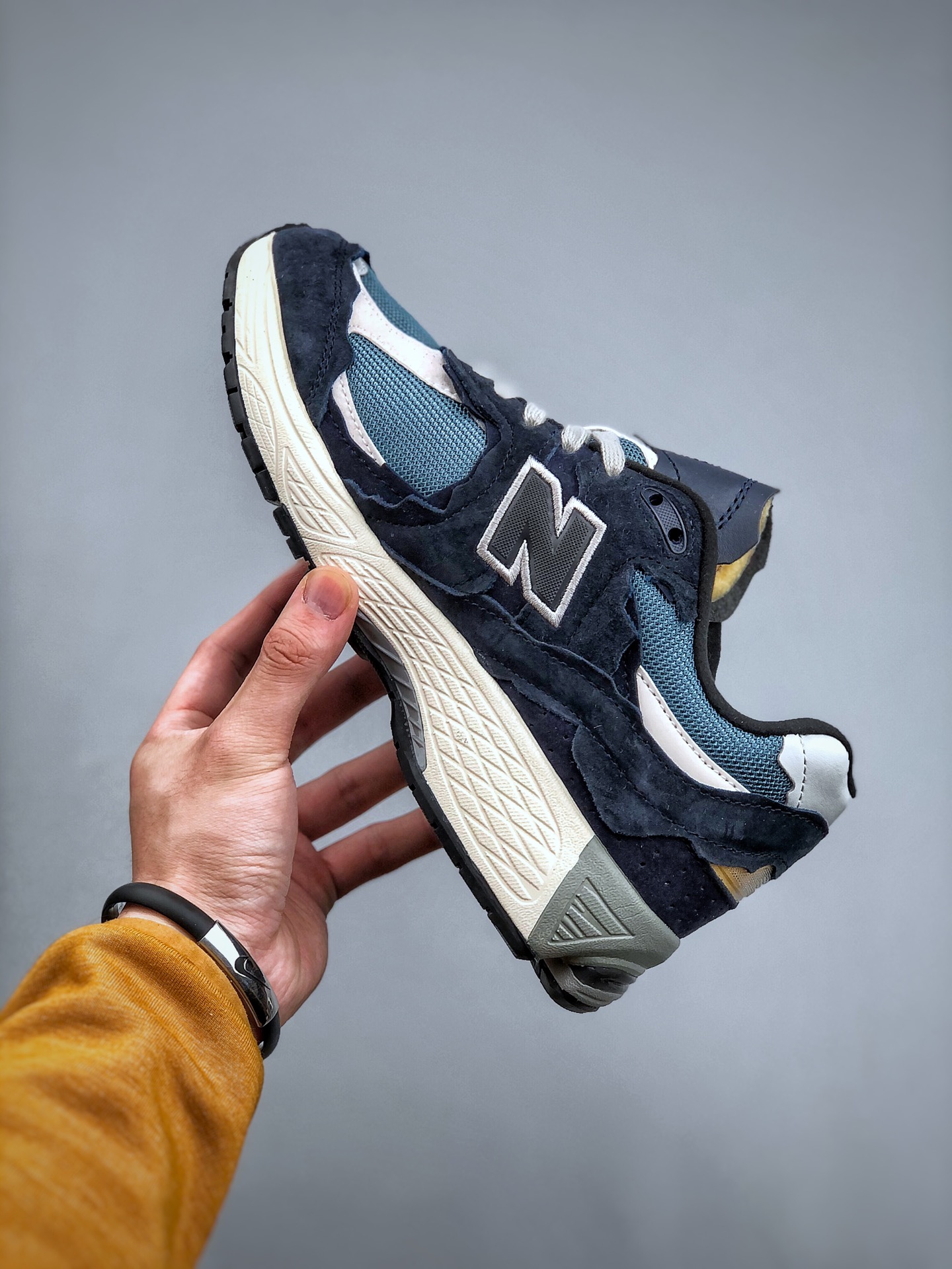 New Balance 2002R Protection Pack Dark Navy - vstockx