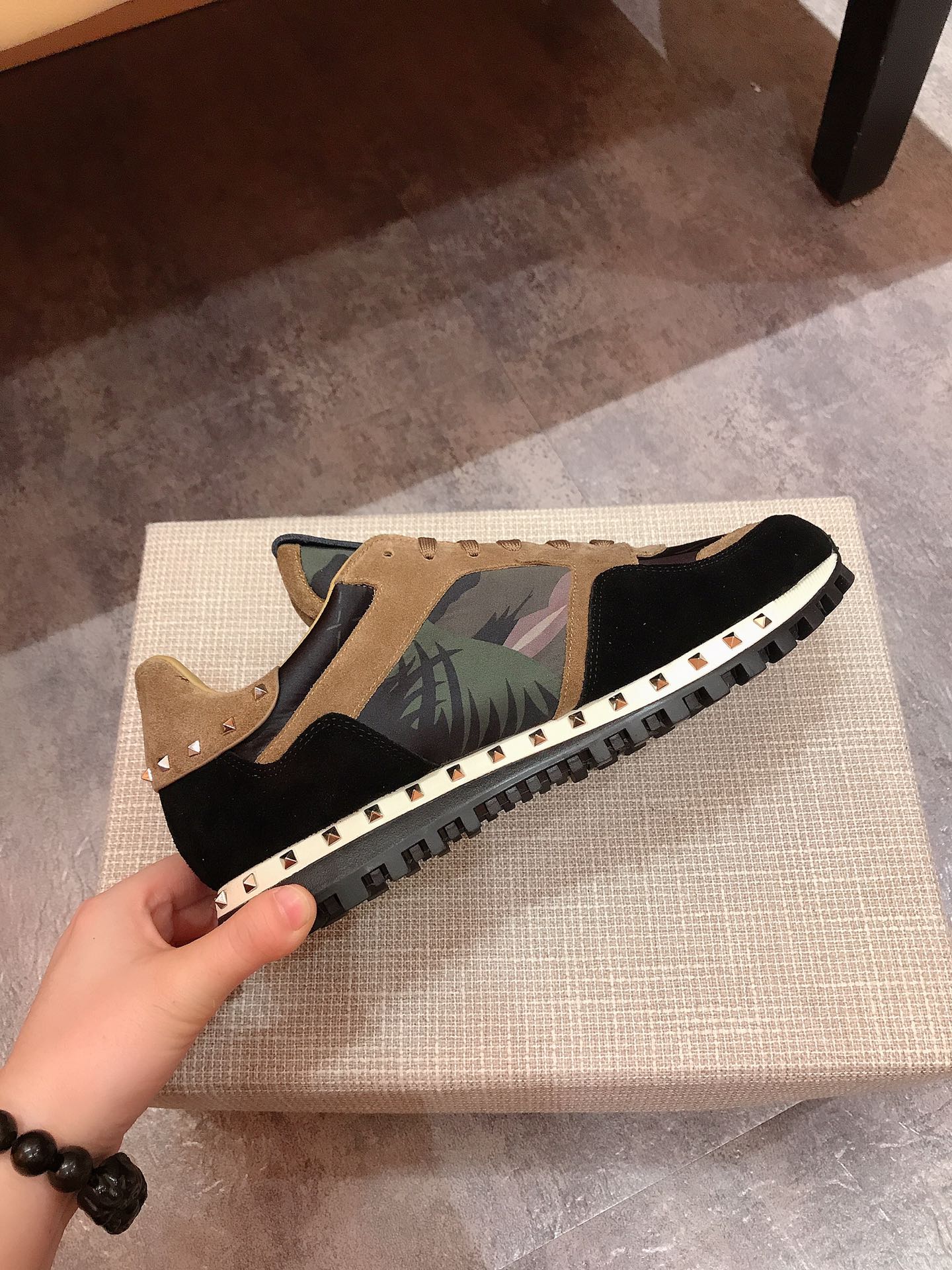 Valentino Garavani Rockrunner camouflage-print sneakers 24 - vstockx