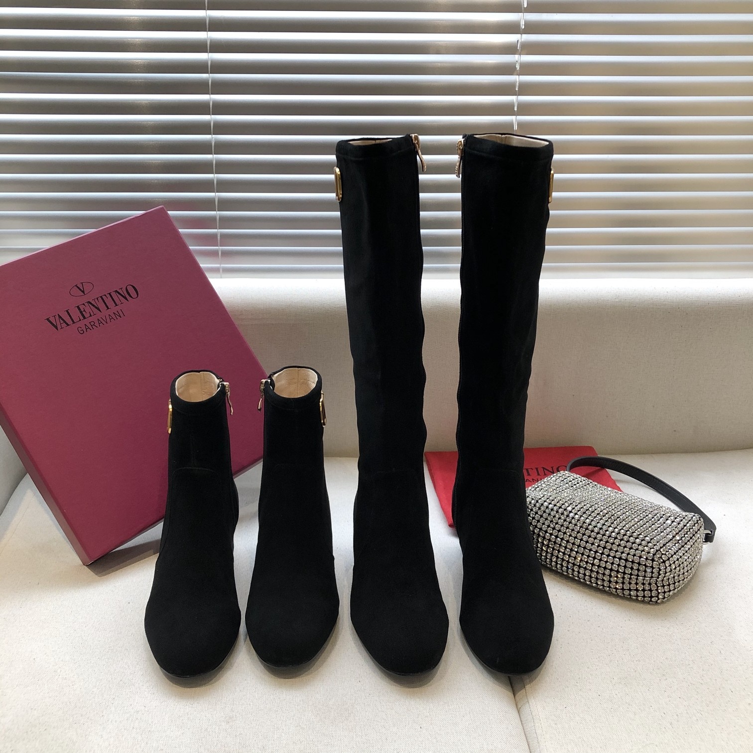 VALENTINO GARAVANI Roman Stud BOOT WOMEN 27 - vstockx