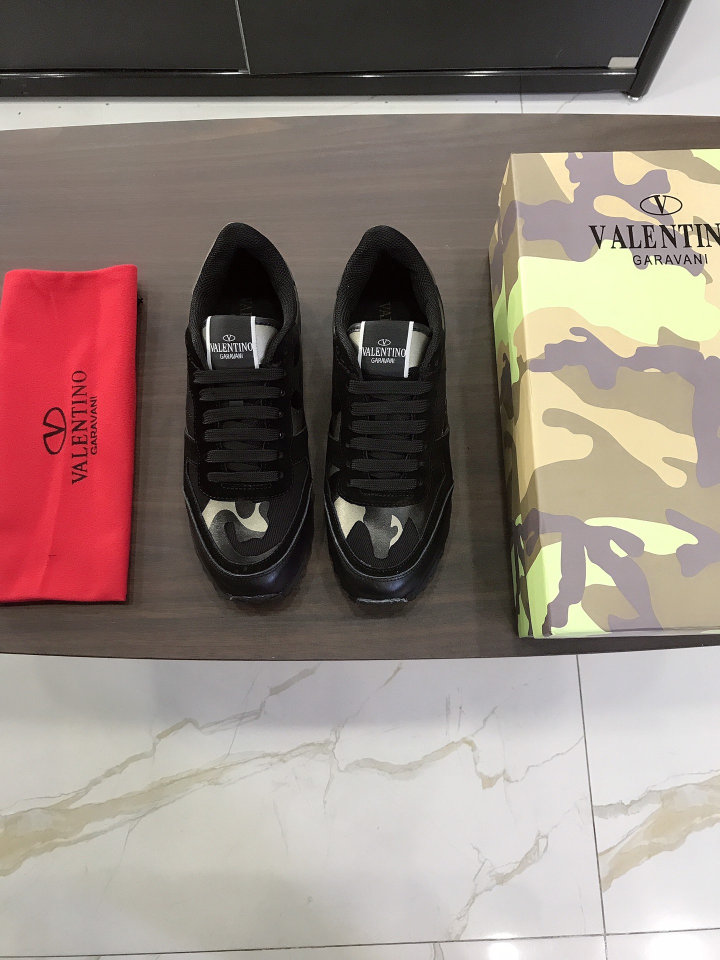 Valentino Garavani Rockrunner camouflage-print sneakers 4 - vstockx