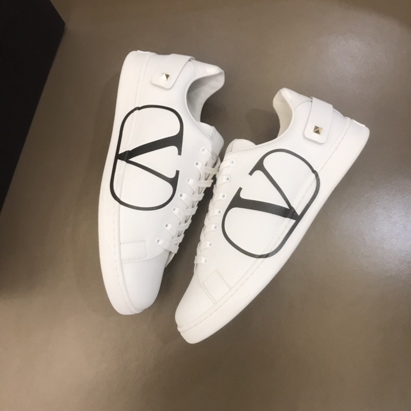 Valentino Garavani Backnet VLOGO low-top sneakers 4 - vstockx