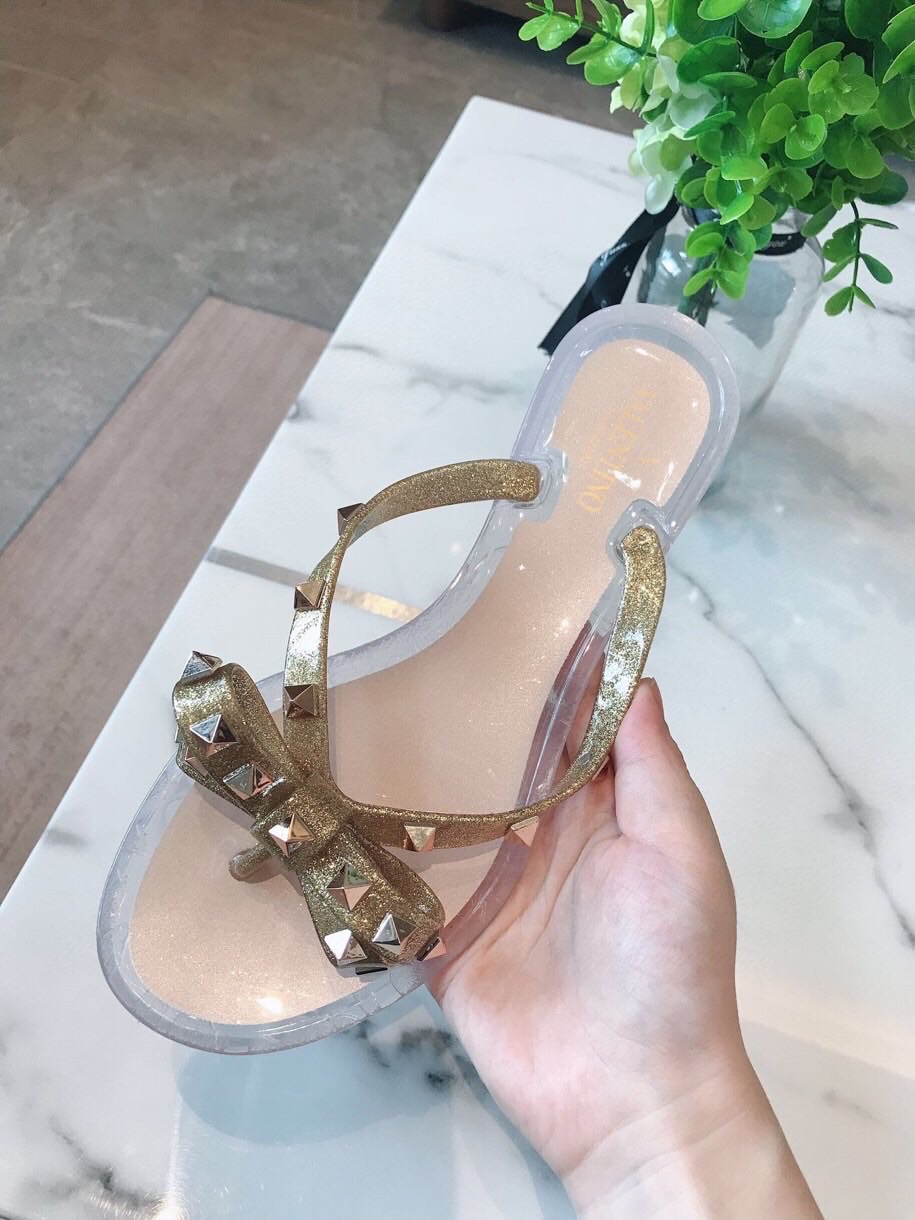 VALENTINO GARAVANI Rockstud WOMEN 35 - vstockx