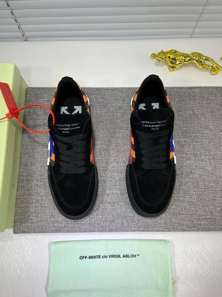 Off-White Low Vulc Black Orange - vstockx