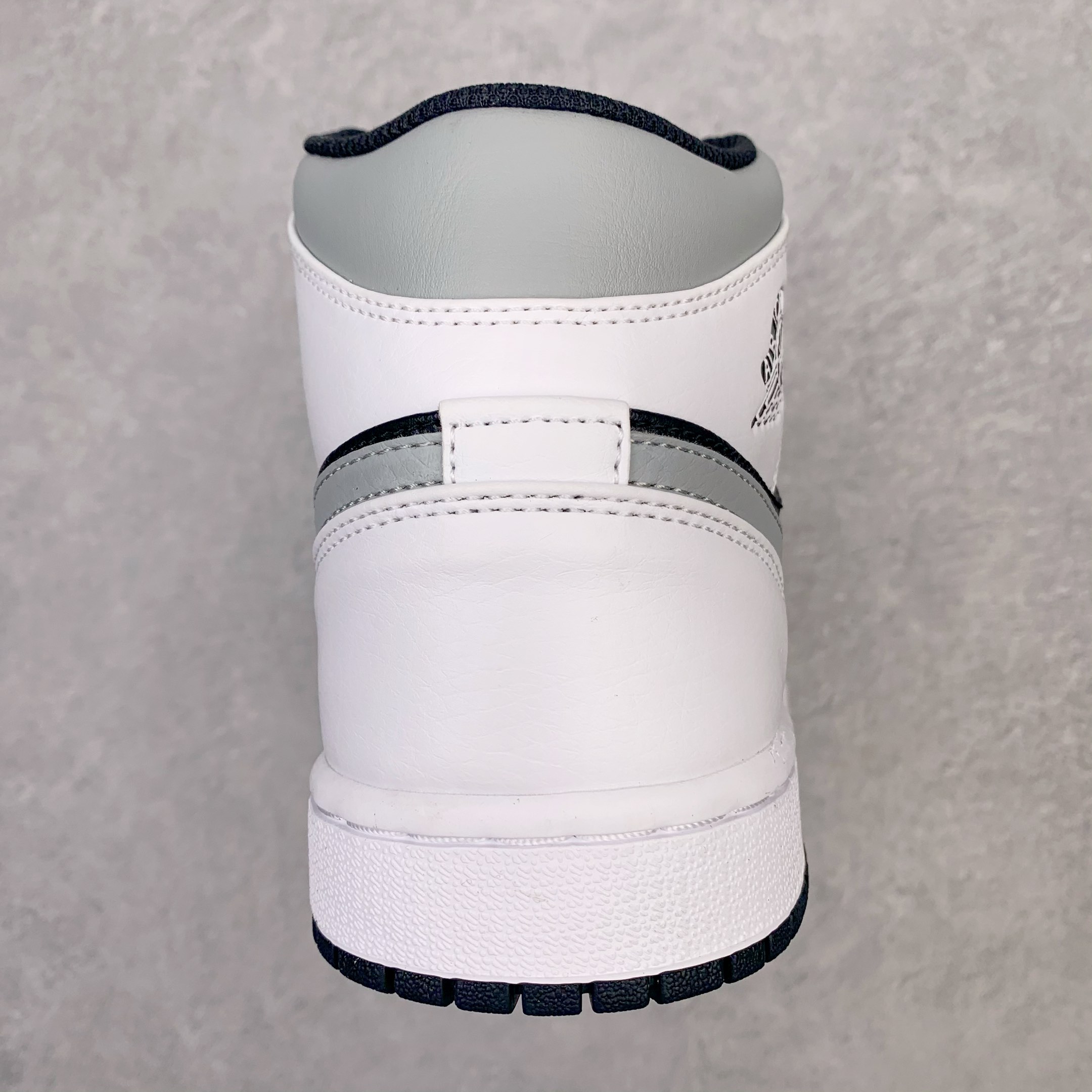 Jordan 1 Mid White Shadow - vstockx