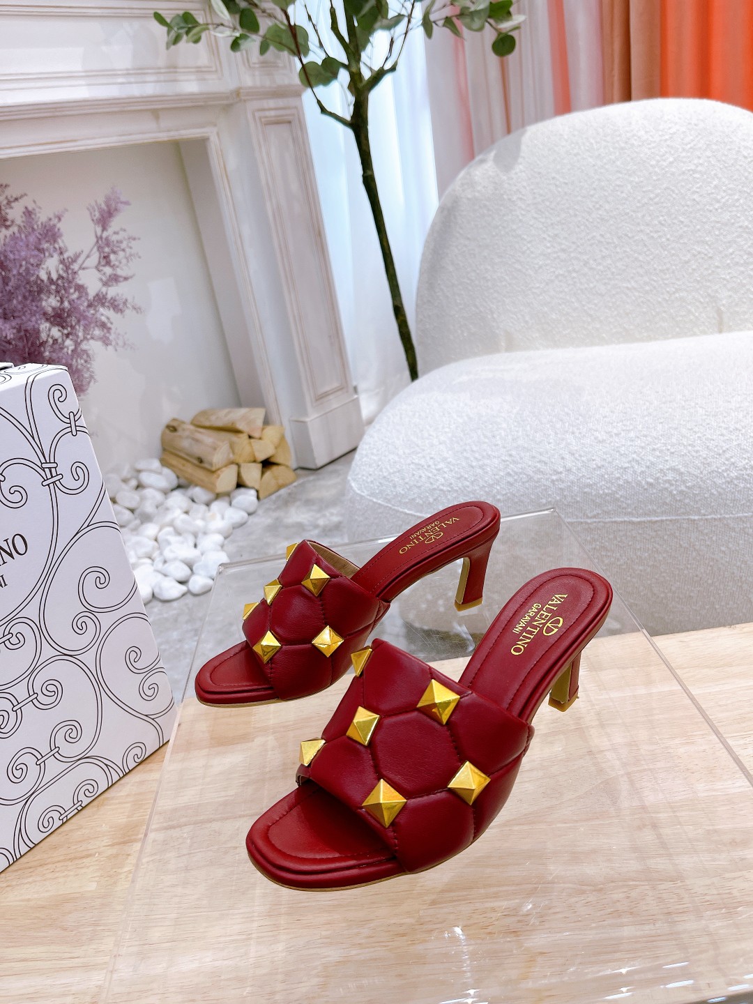 VALENTINO GARAVANI Roman Stud WOMEN 34 - vstockx