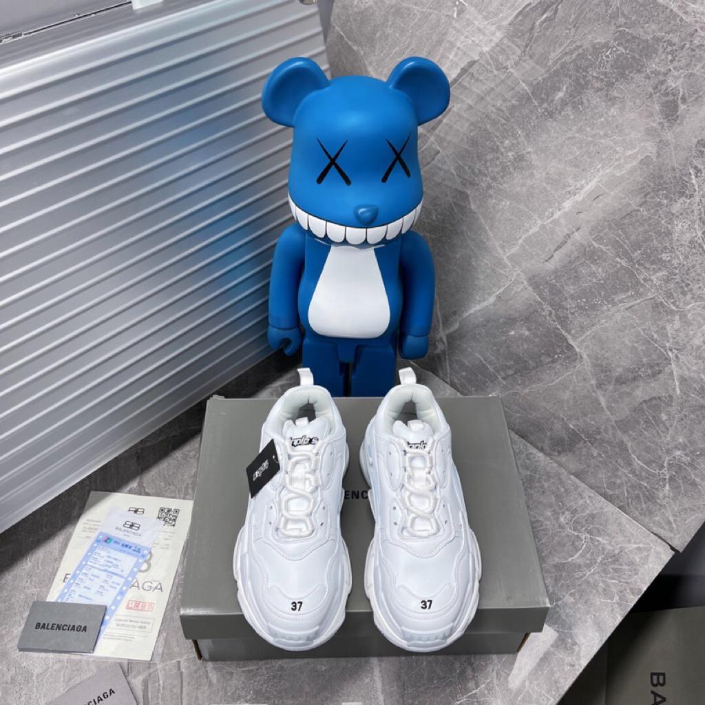 Balenciaga Triple S Triple White - vstockx