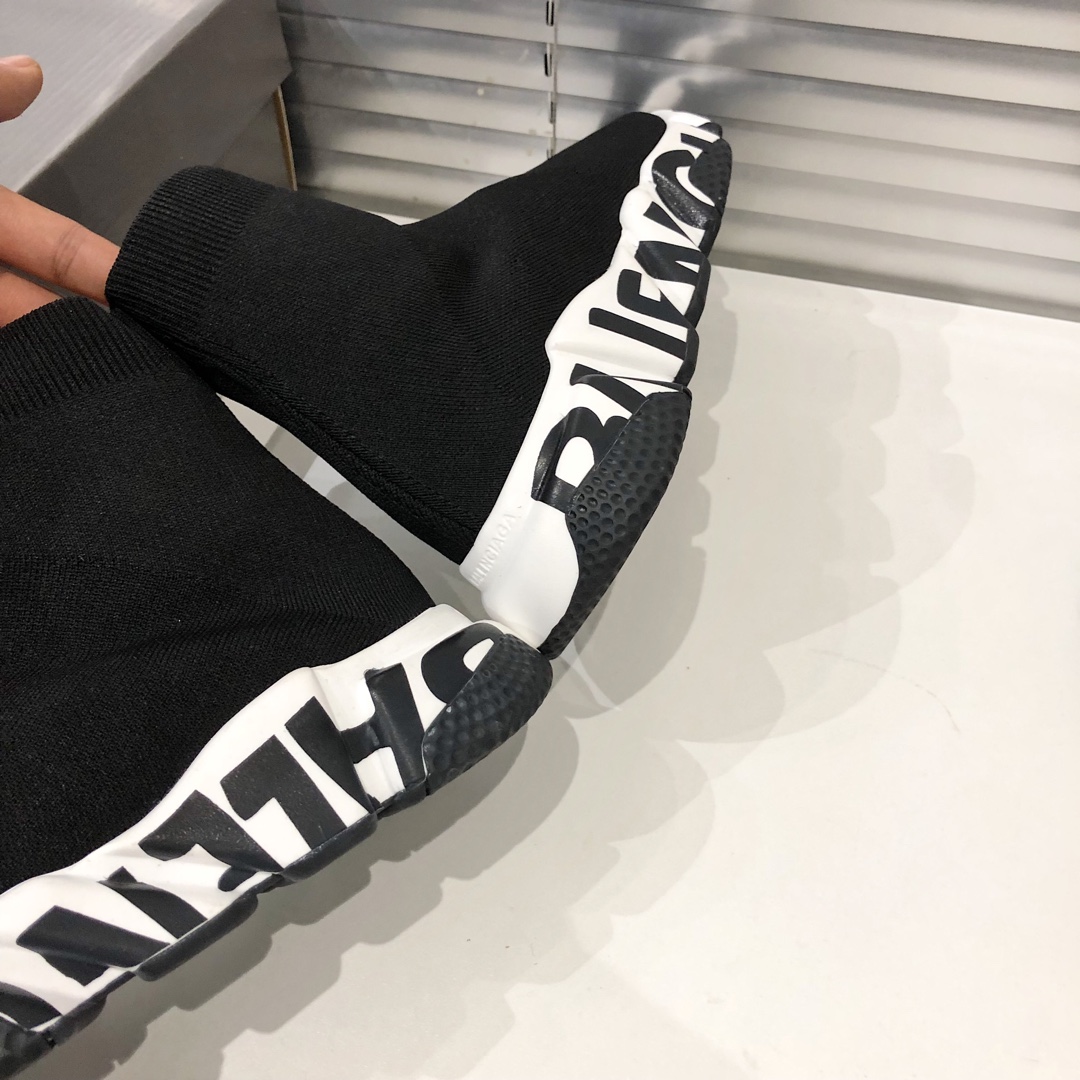 Balenciaga Speed Graffiti Trainers Black White - vstockx