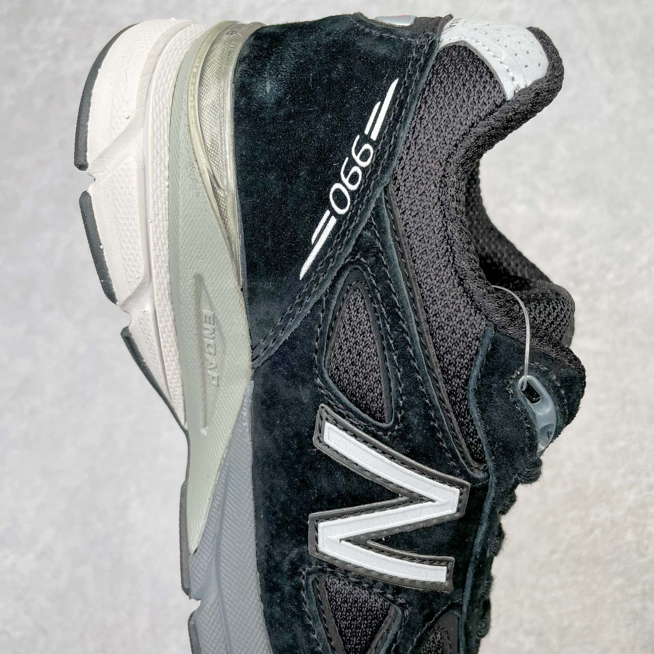 New Balance 990 Sneaker 7 - vstockx