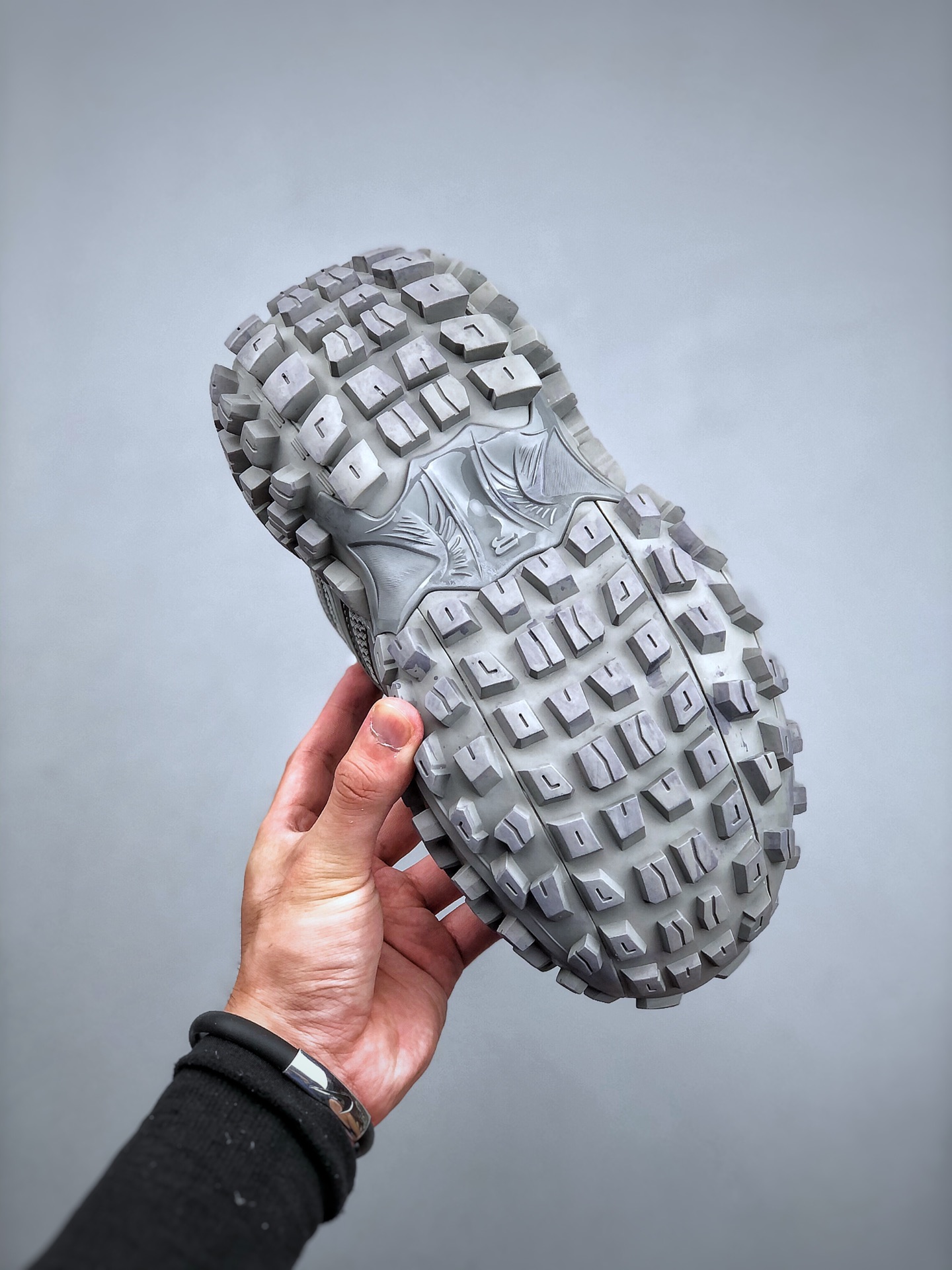 Balenciaga Defender Grey - vstockx