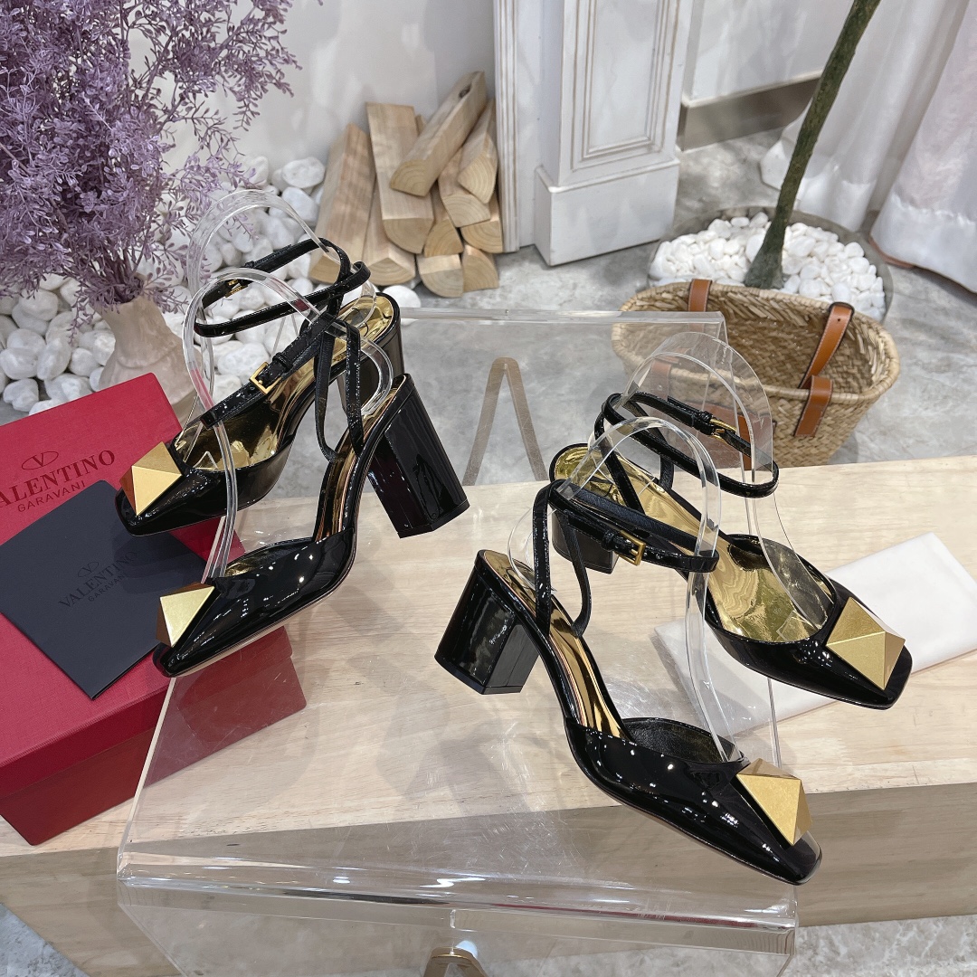 VALENTINO GARAVANI Roman Stud WOMEN 17 - vstockx