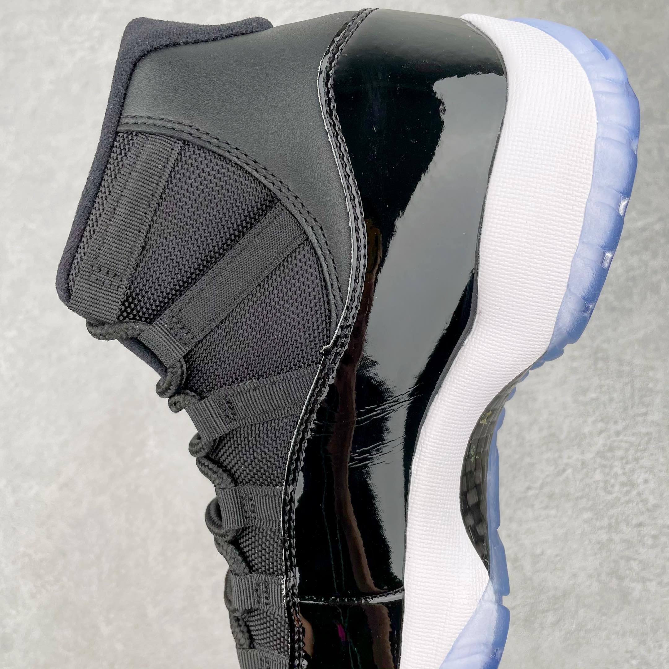 Jordan 11 Retro Space Jam (2016) - vstockx