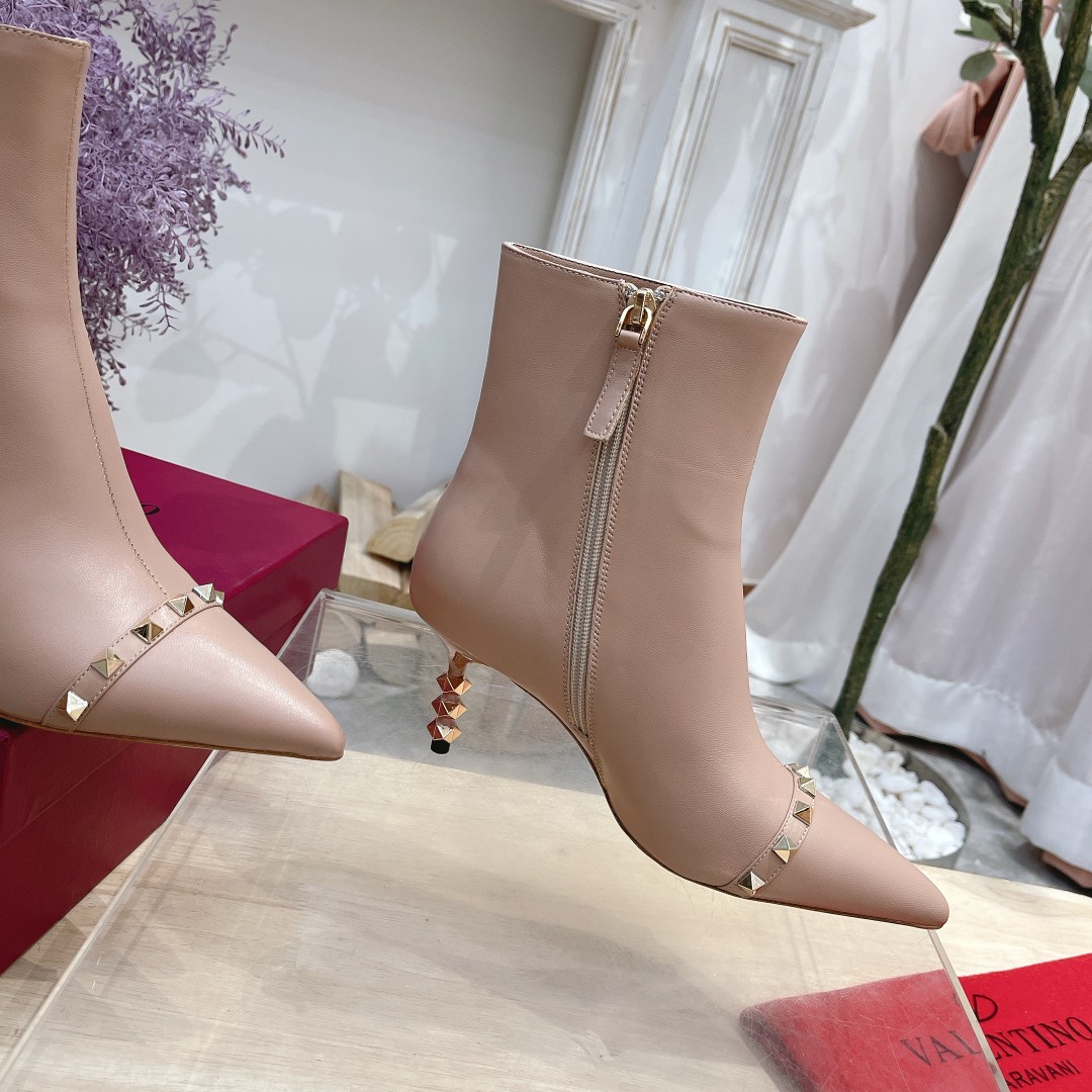 VALENTINO GARAVANI Roman Stud BOOT WOMEN 30 - vstockx