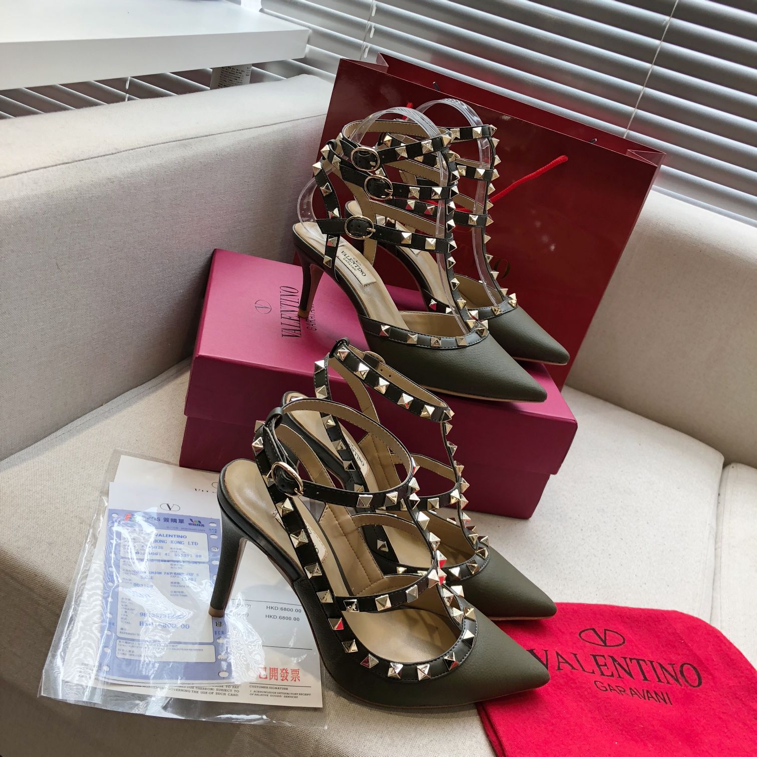 VALENTINO GARAVANI ROMAN STUD WOMEN 9 - vstockx