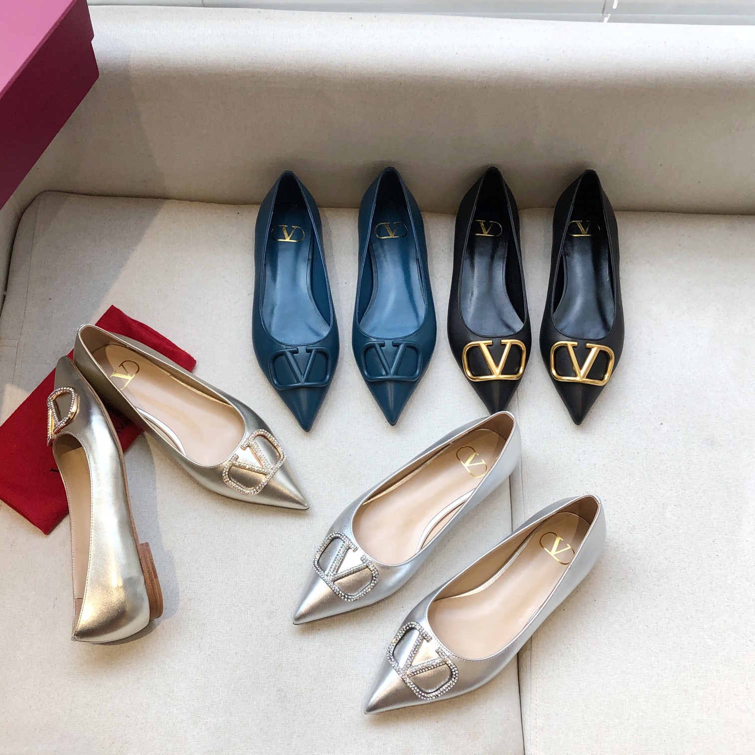 VALENTINO GARAVANI Roman Stud BOOT WOMEN 32 - vstockx