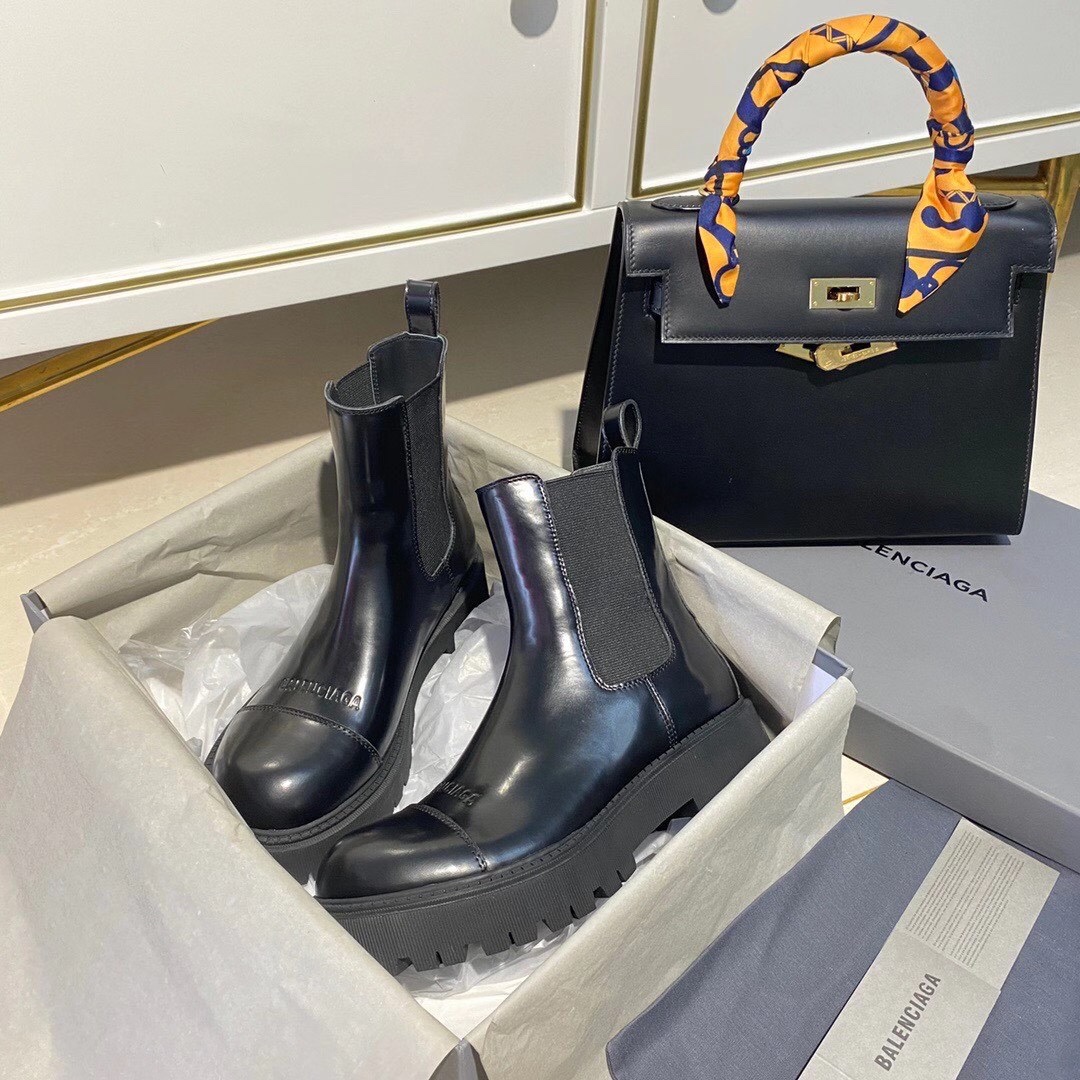 Balenciaga boot women 6 - vstockx