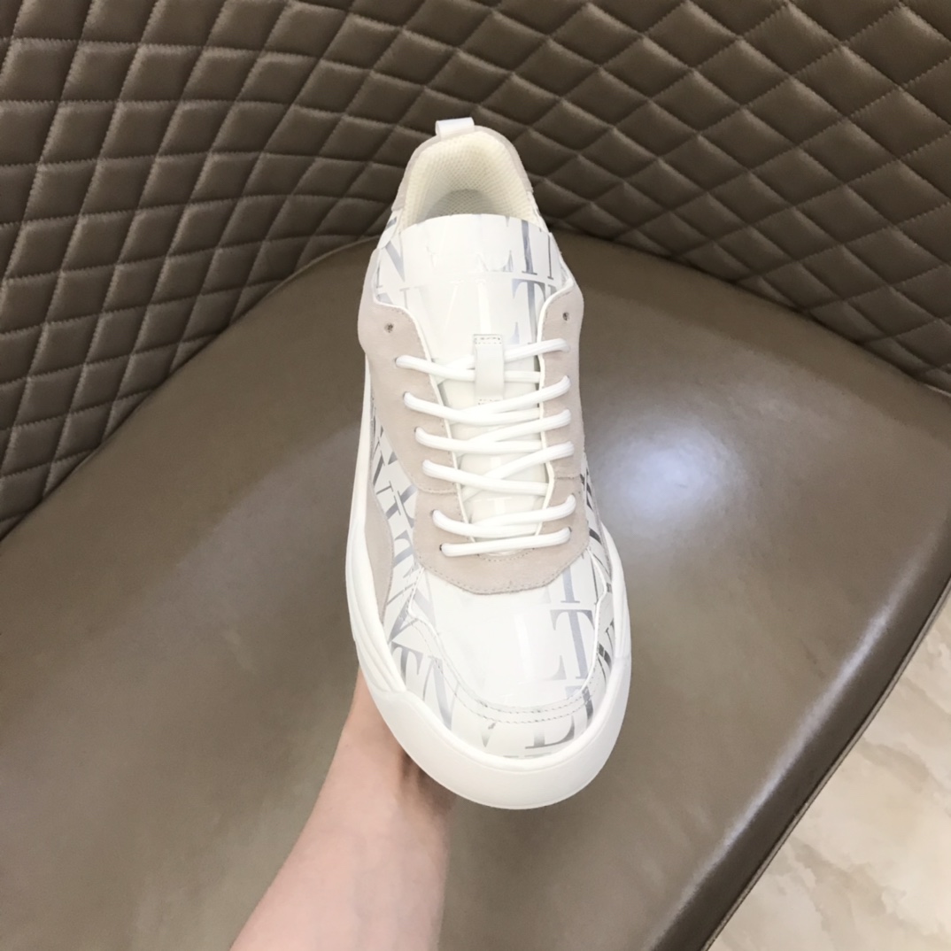 Valentino Garavani Gumboy low-top sneakers 14 - vstockx
