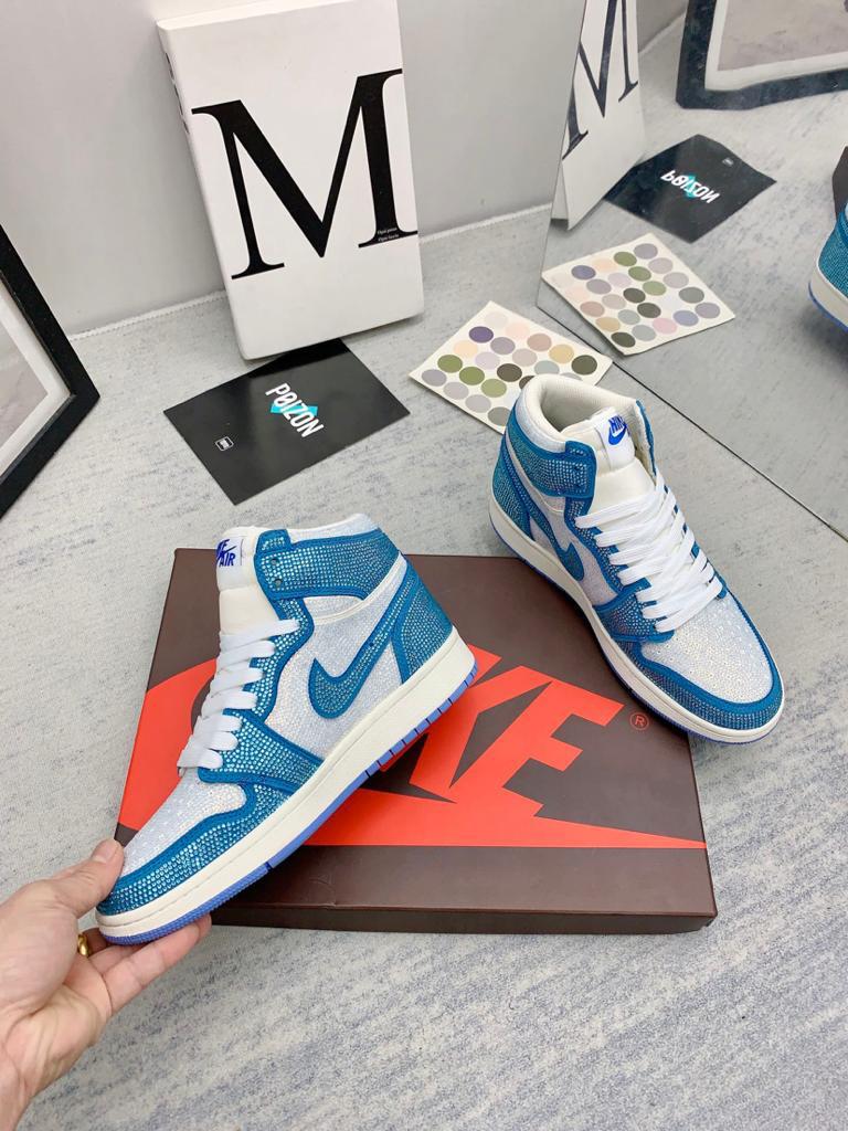 Jordan 1 white Blue full diamond custom - vstockx