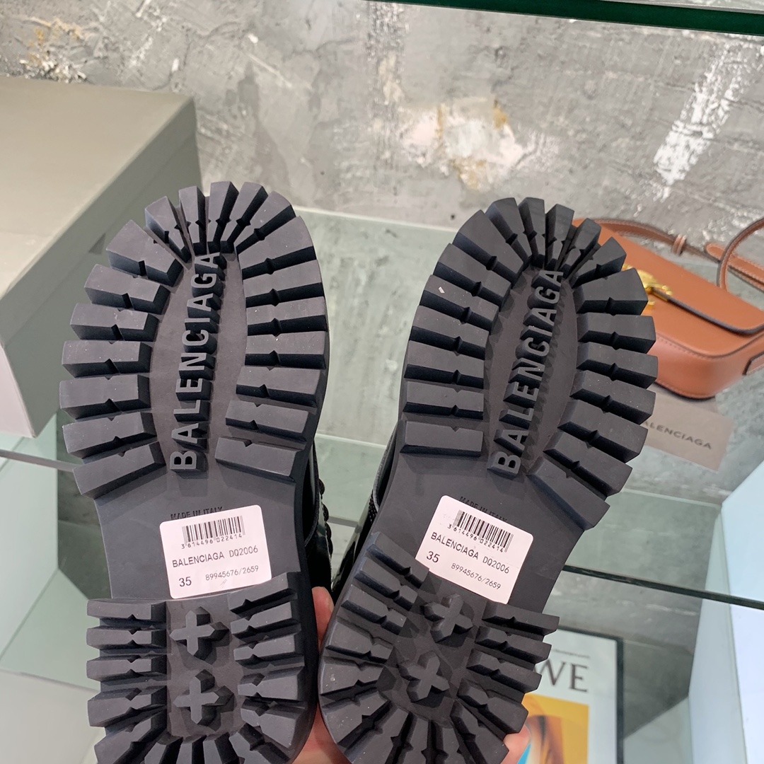Balenciaga boot women 2 - vstockx